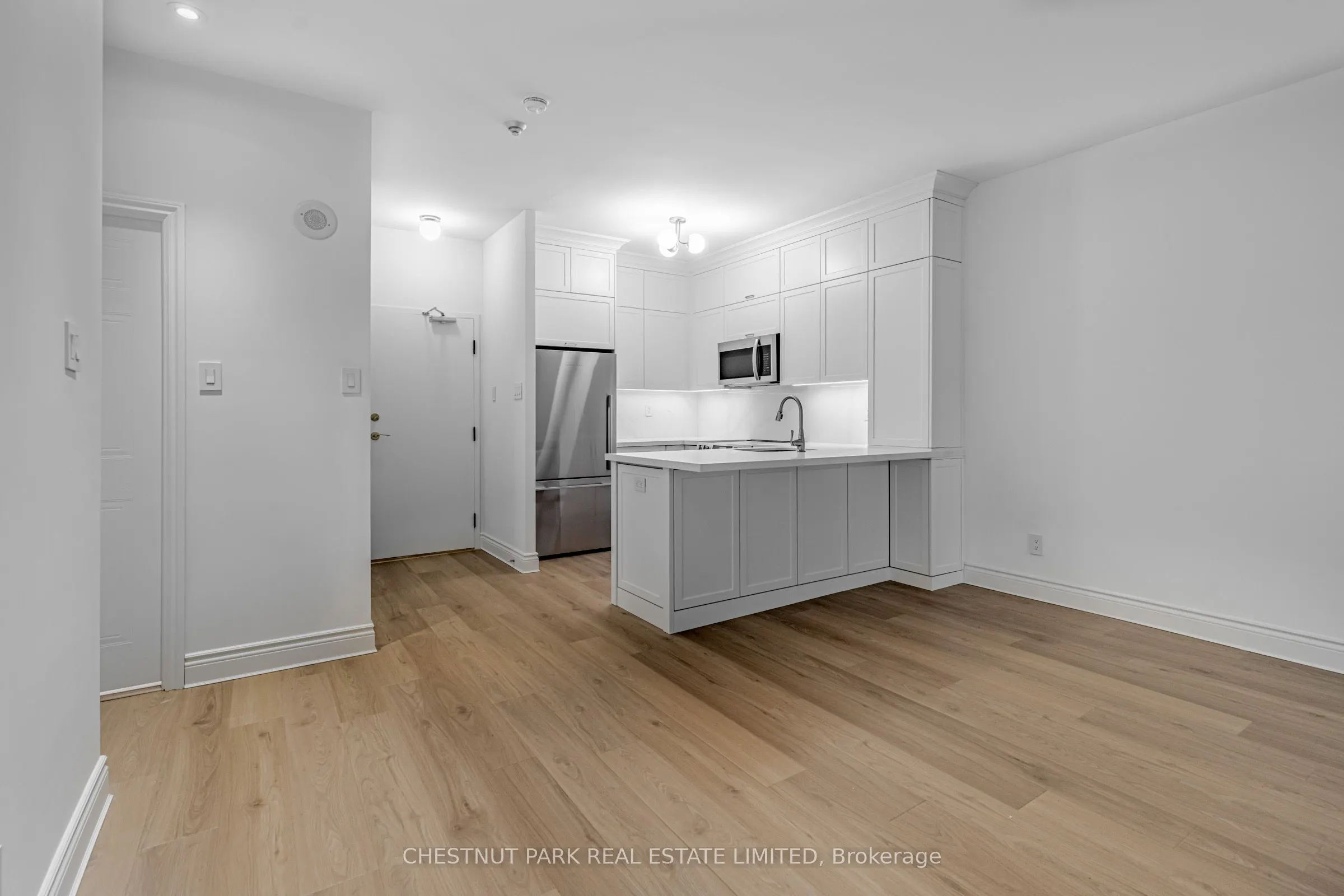 95 Prince Arthur Avenue, #104
