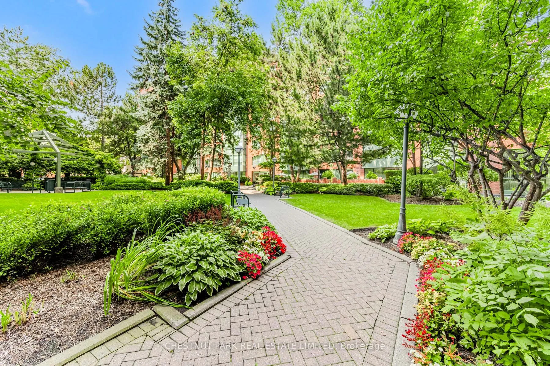 95 Prince Arthur Avenue, #104
