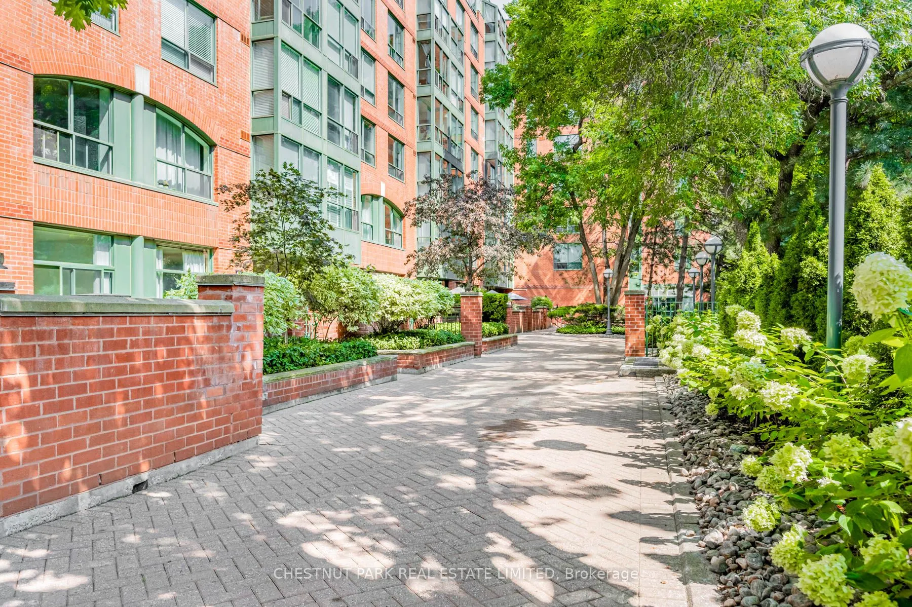 95 Prince Arthur Avenue, #104