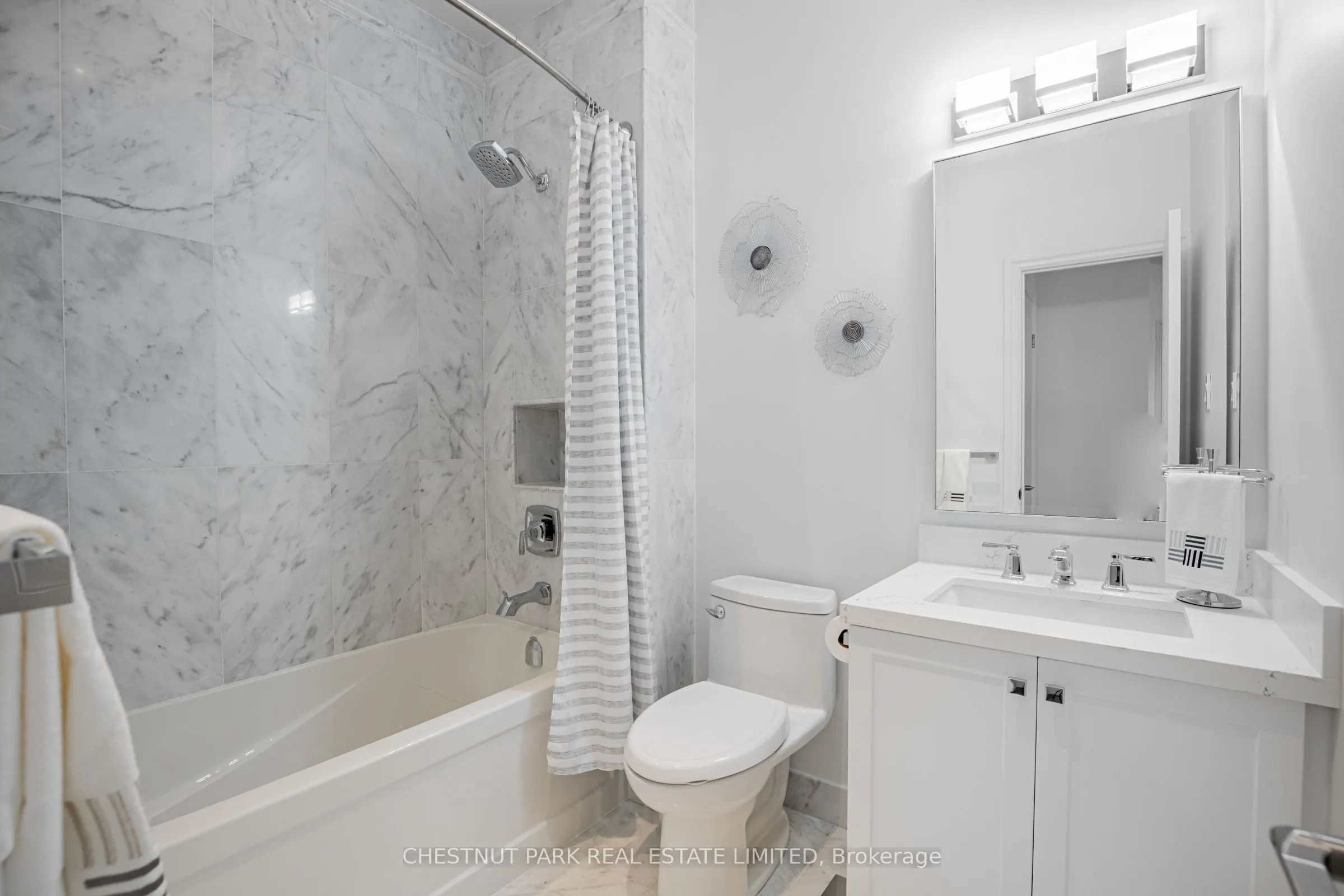 95 Prince Arthur Avenue, #104