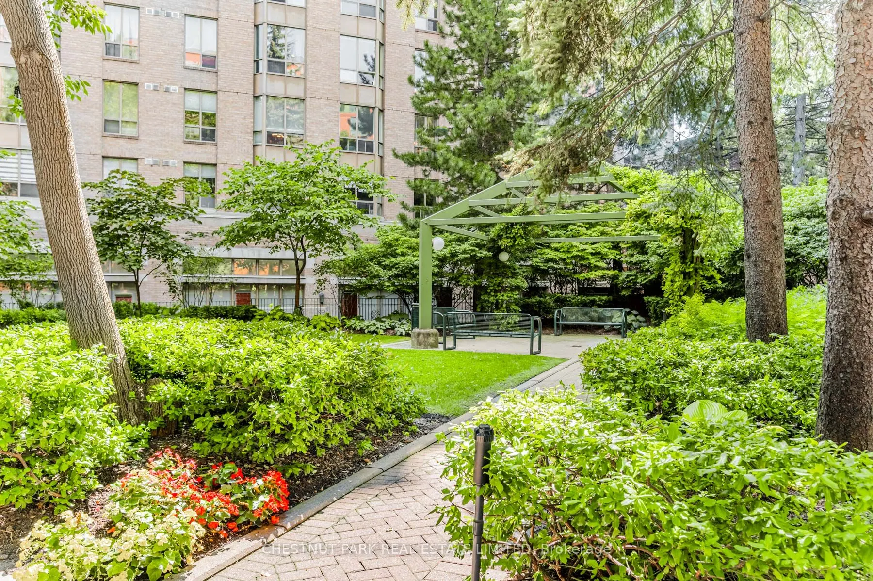 95 Prince Arthur Avenue, #104