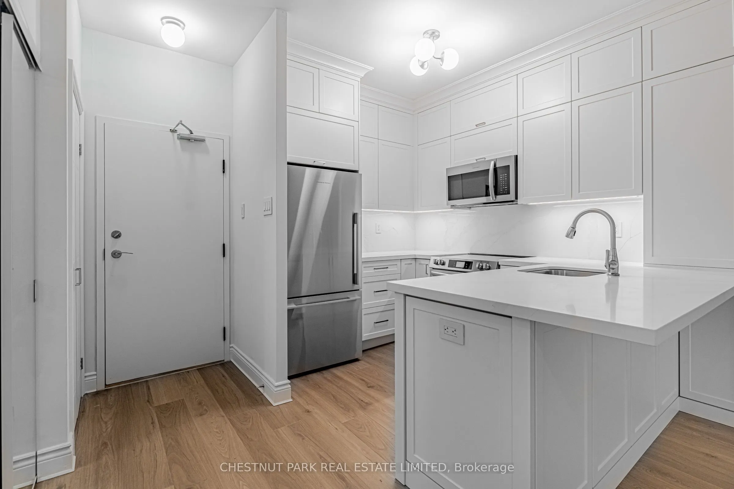 95 Prince Arthur Avenue, #104
