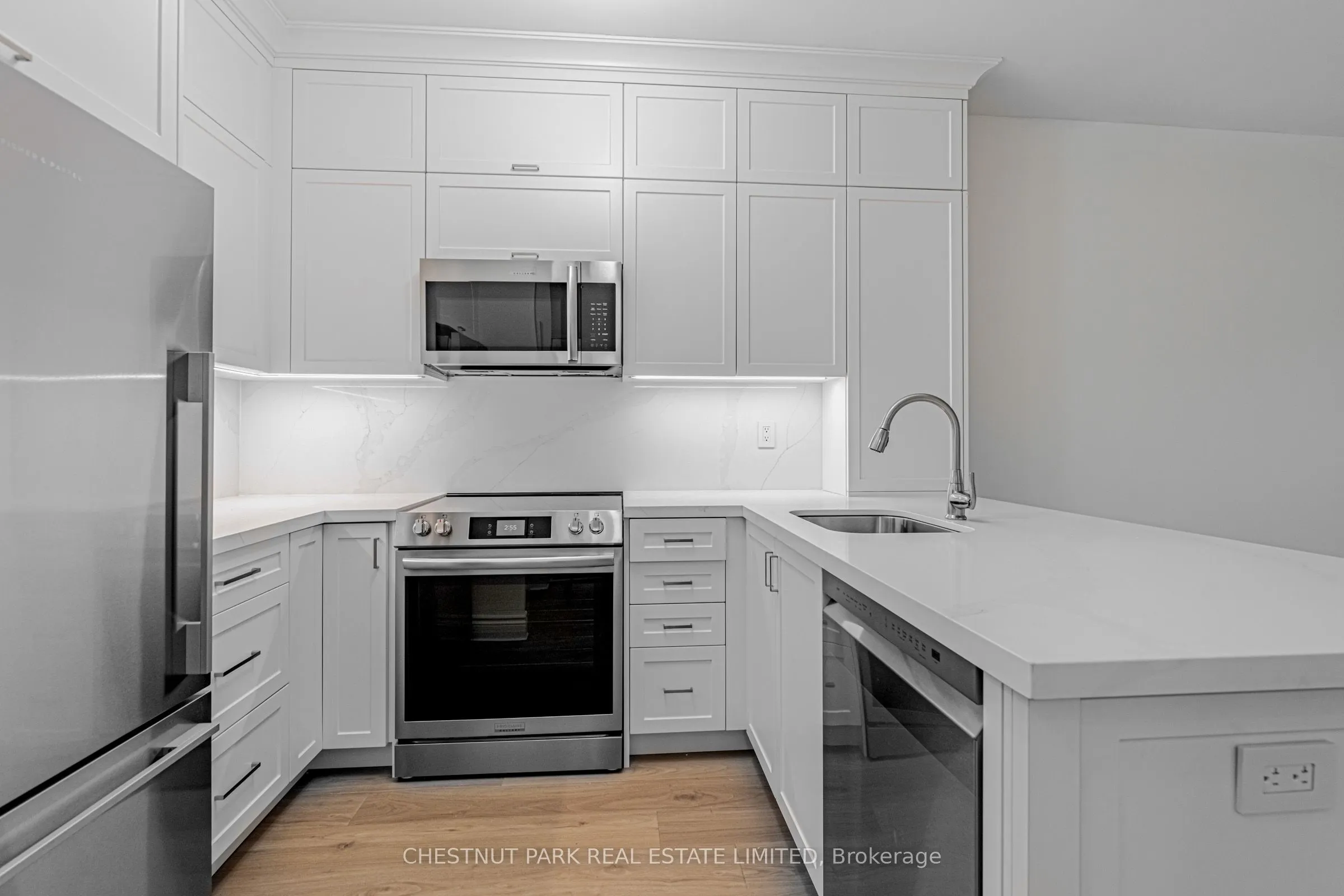 95 Prince Arthur Avenue, #104