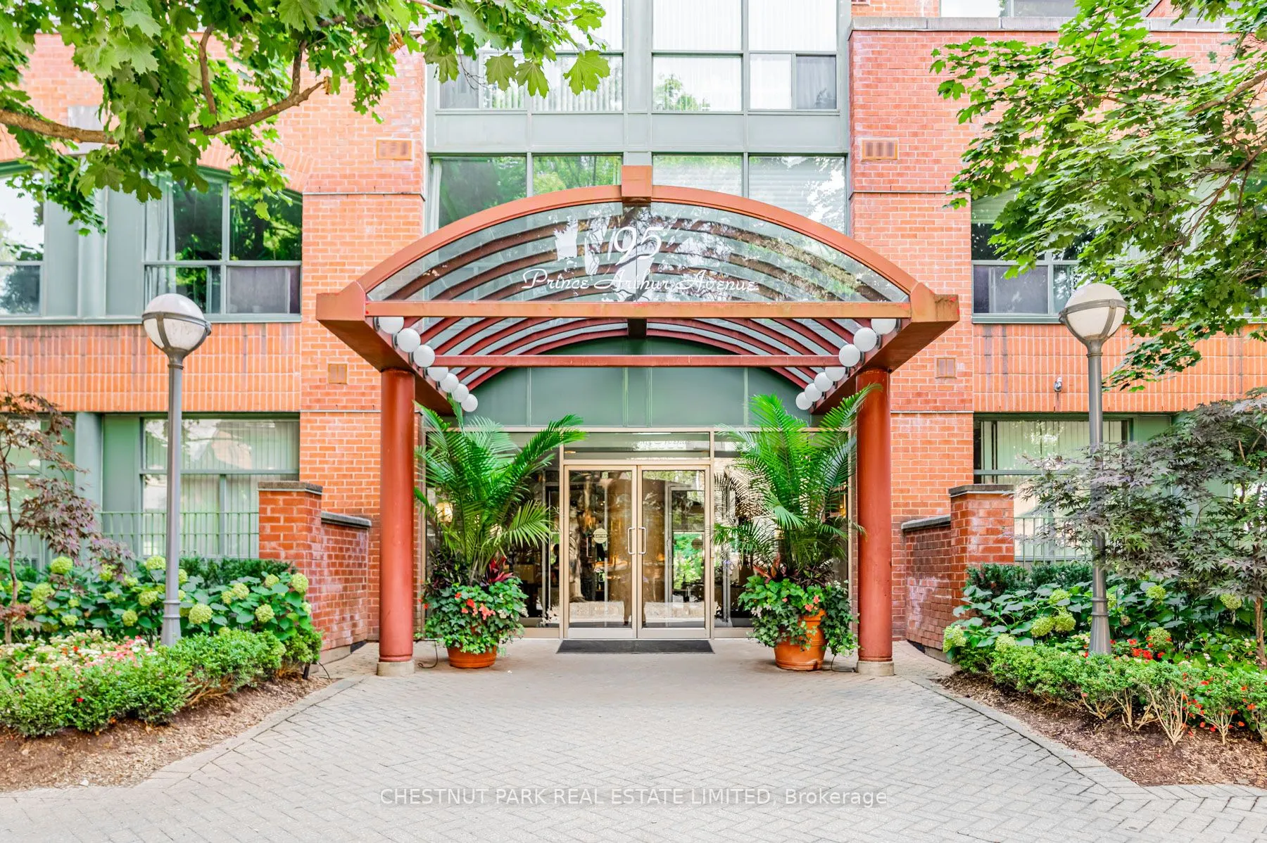 95 Prince Arthur Avenue, #104