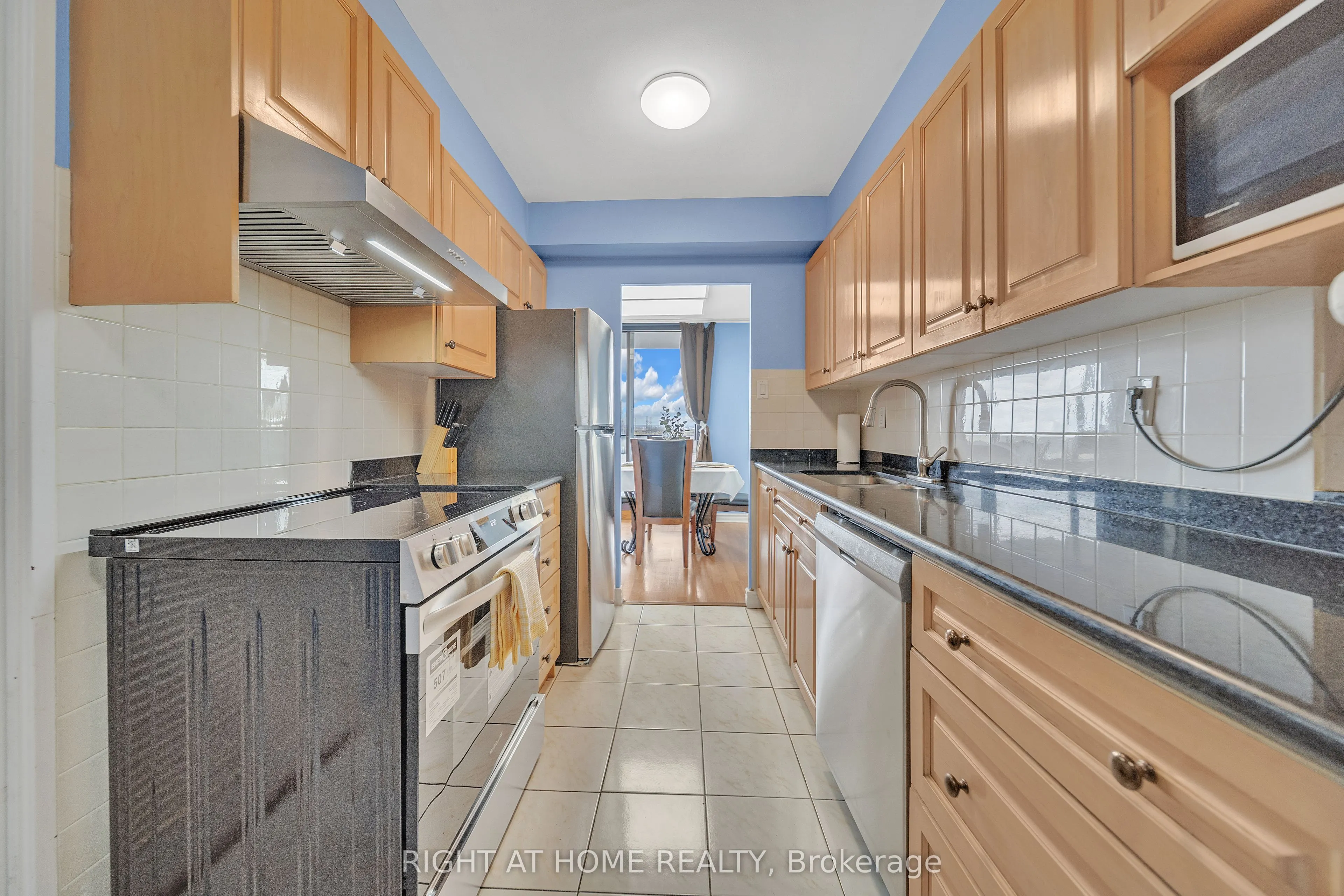 260 Seneca Hill Drive, #1415
