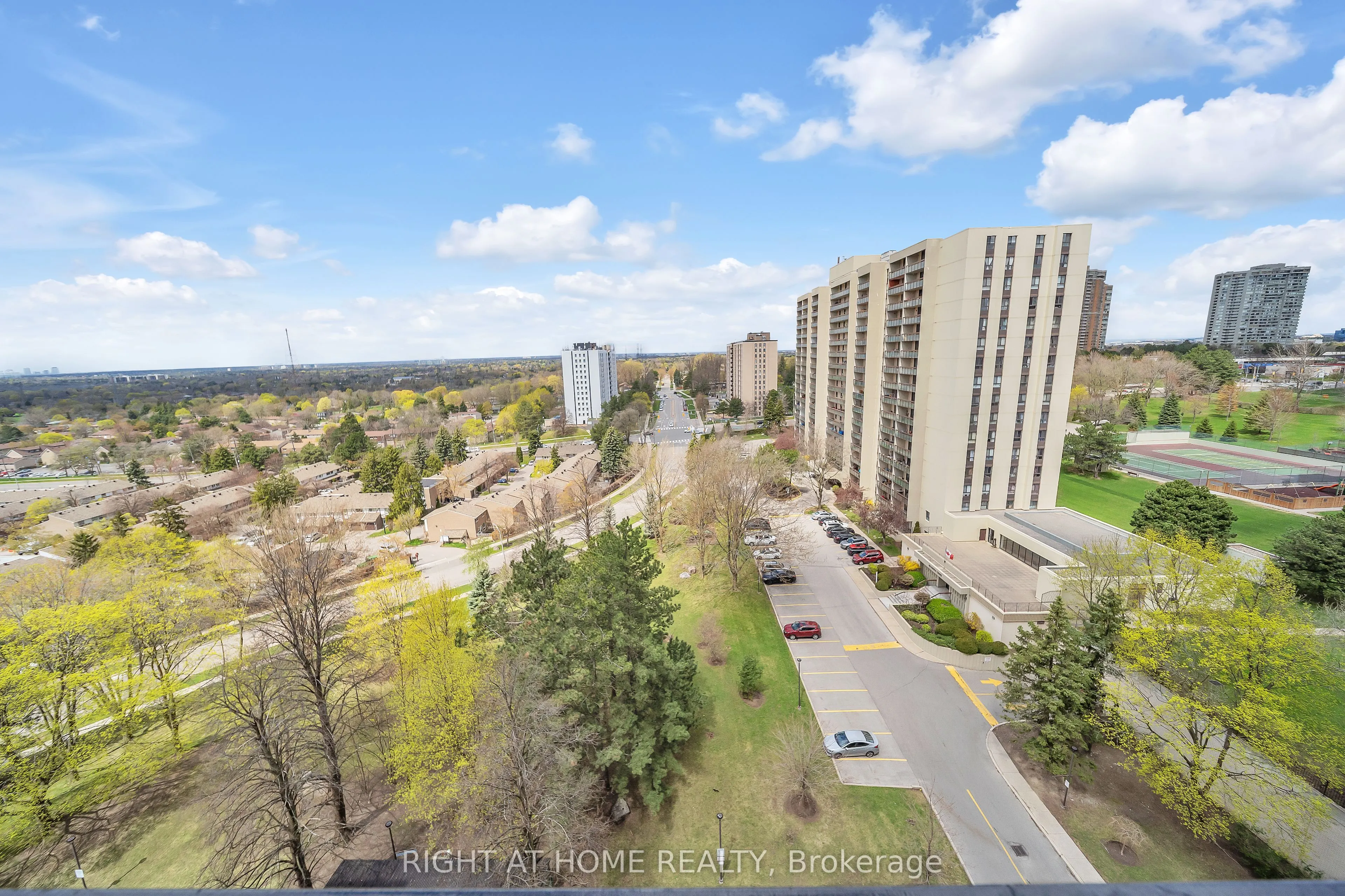 260 Seneca Hill Drive, #1415