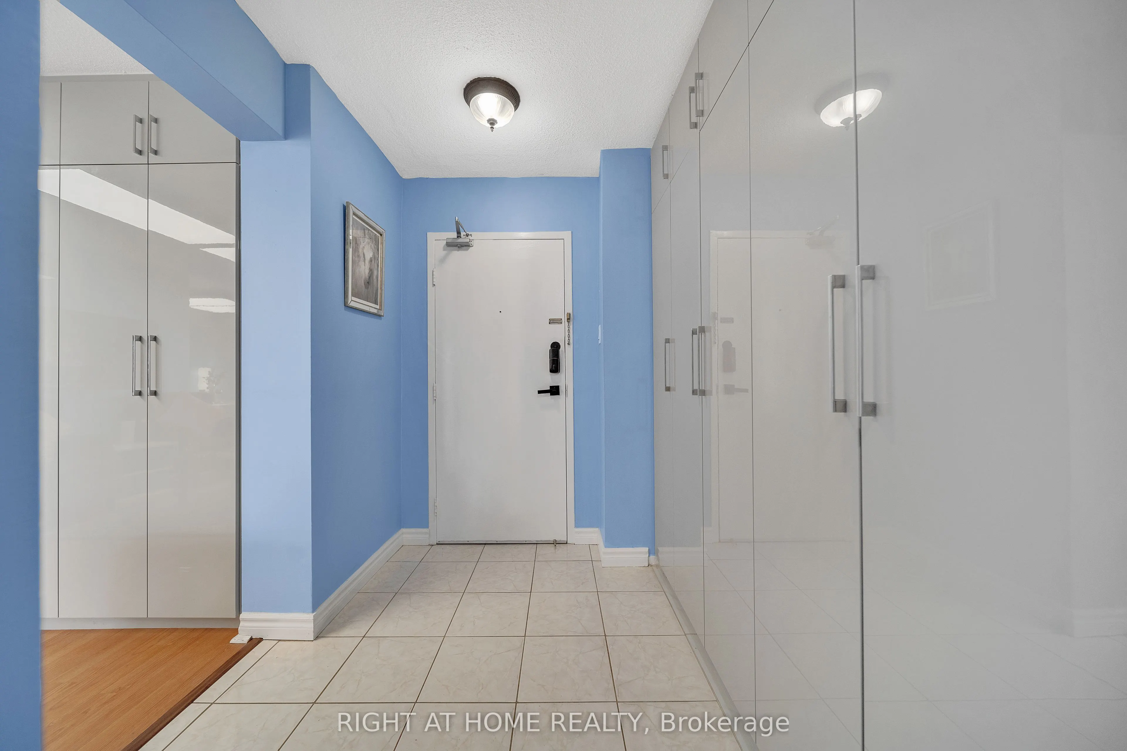 260 Seneca Hill Drive, #1415
