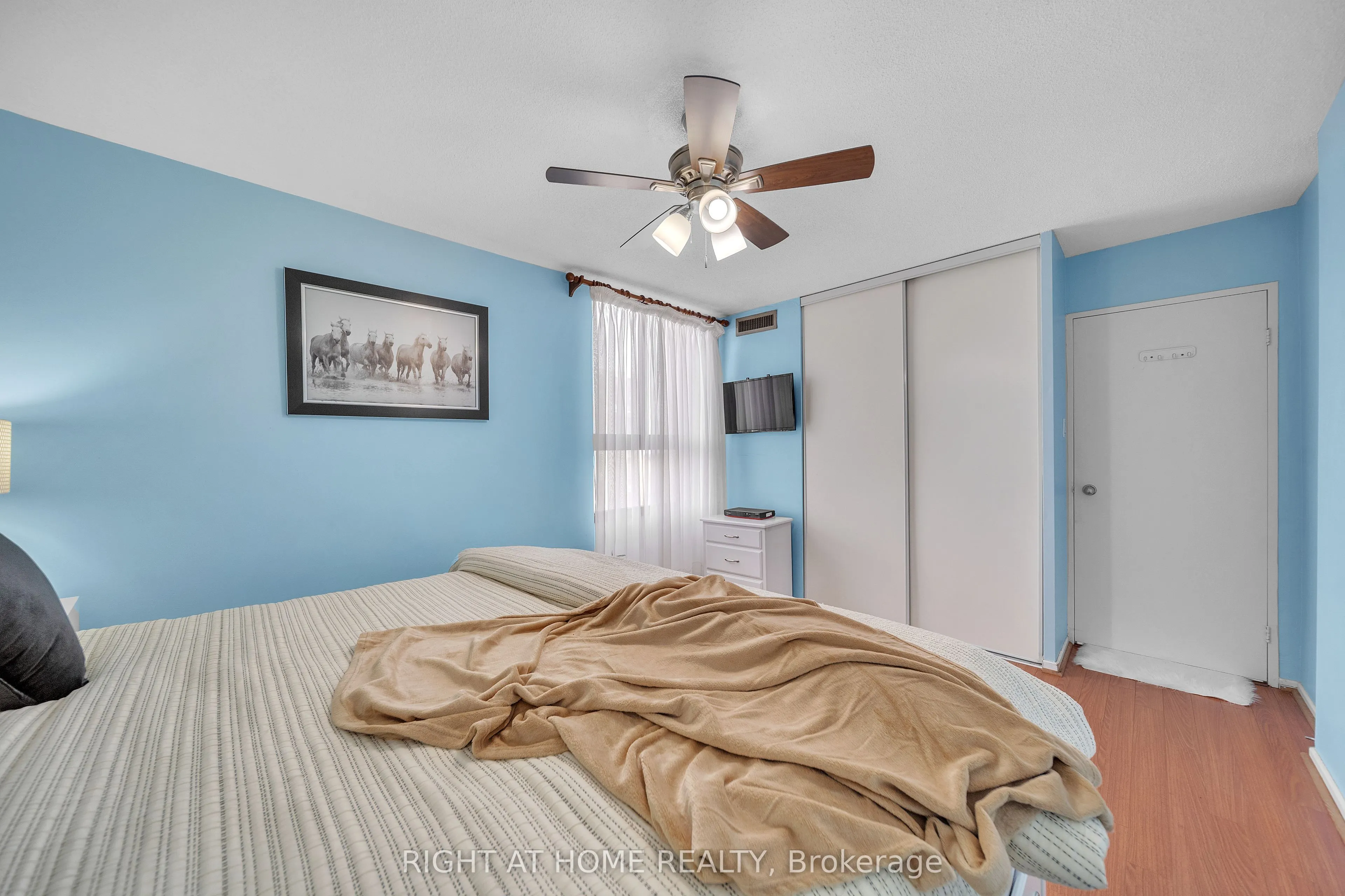 260 Seneca Hill Drive, #1415