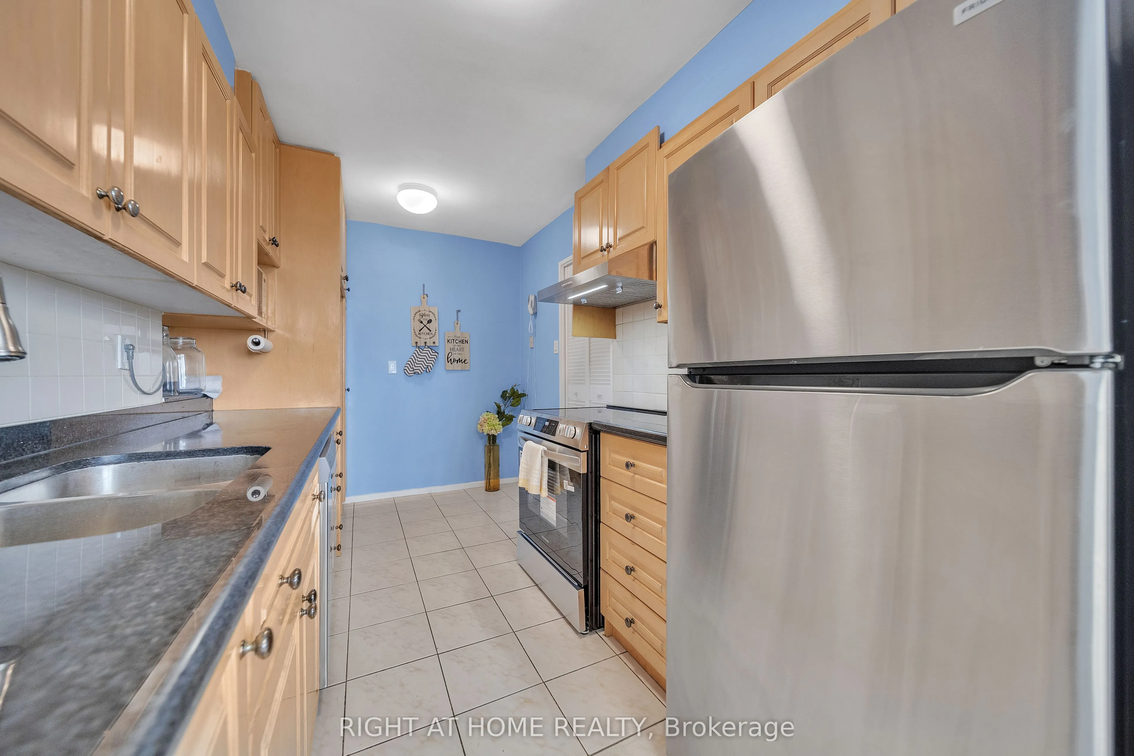 260 Seneca Hill Drive, #1415