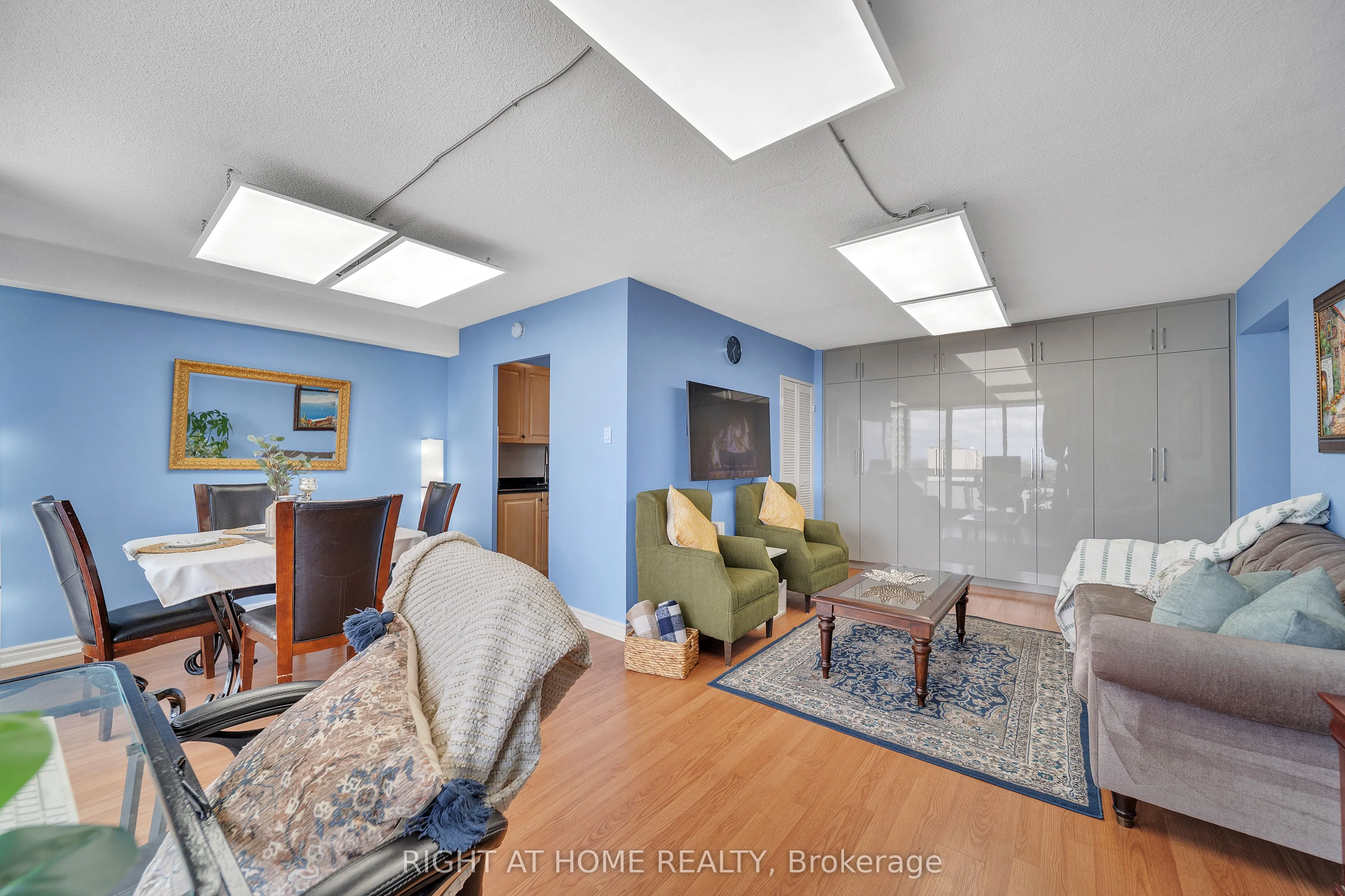 260 Seneca Hill Drive, #1415