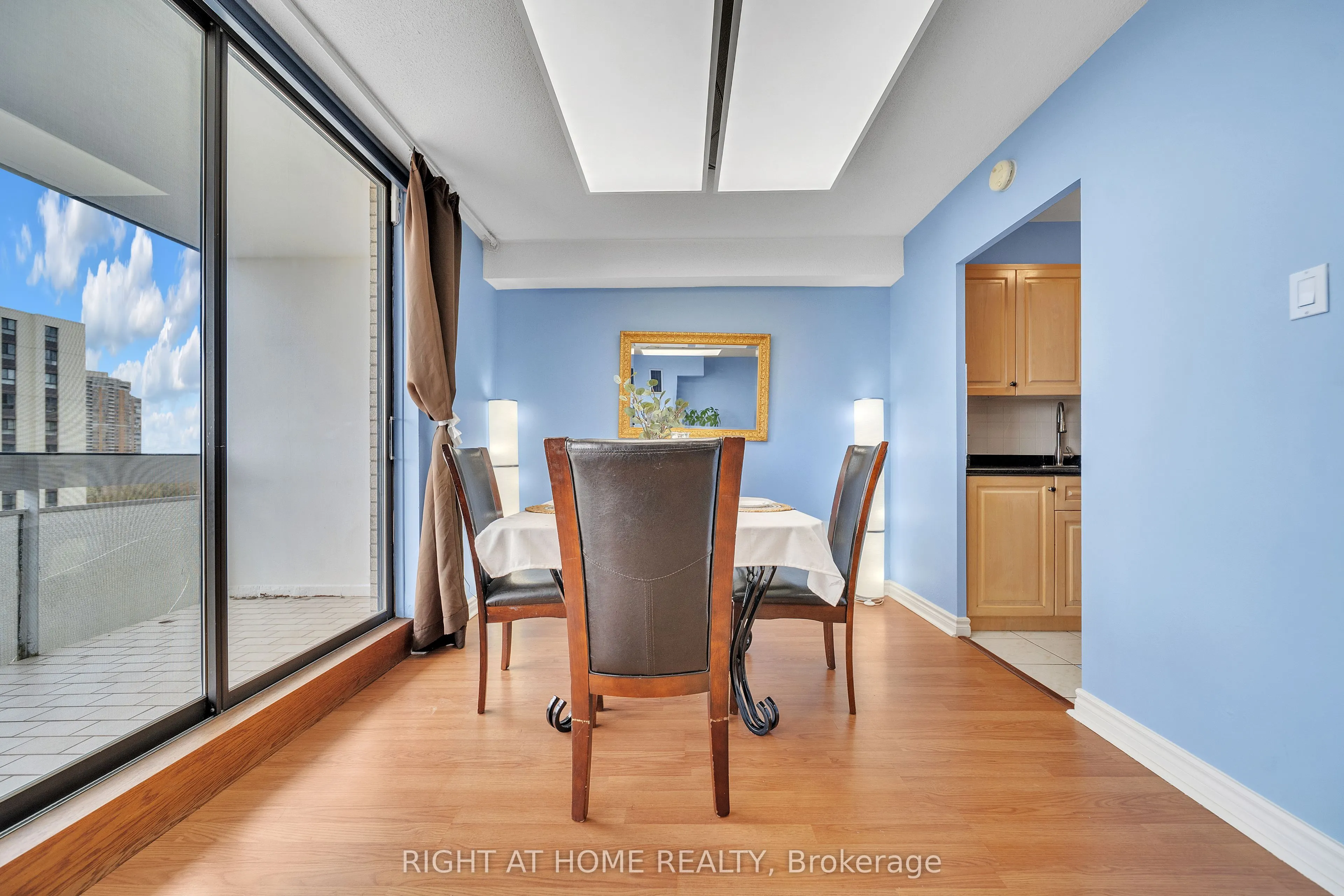 260 Seneca Hill Drive, #1415