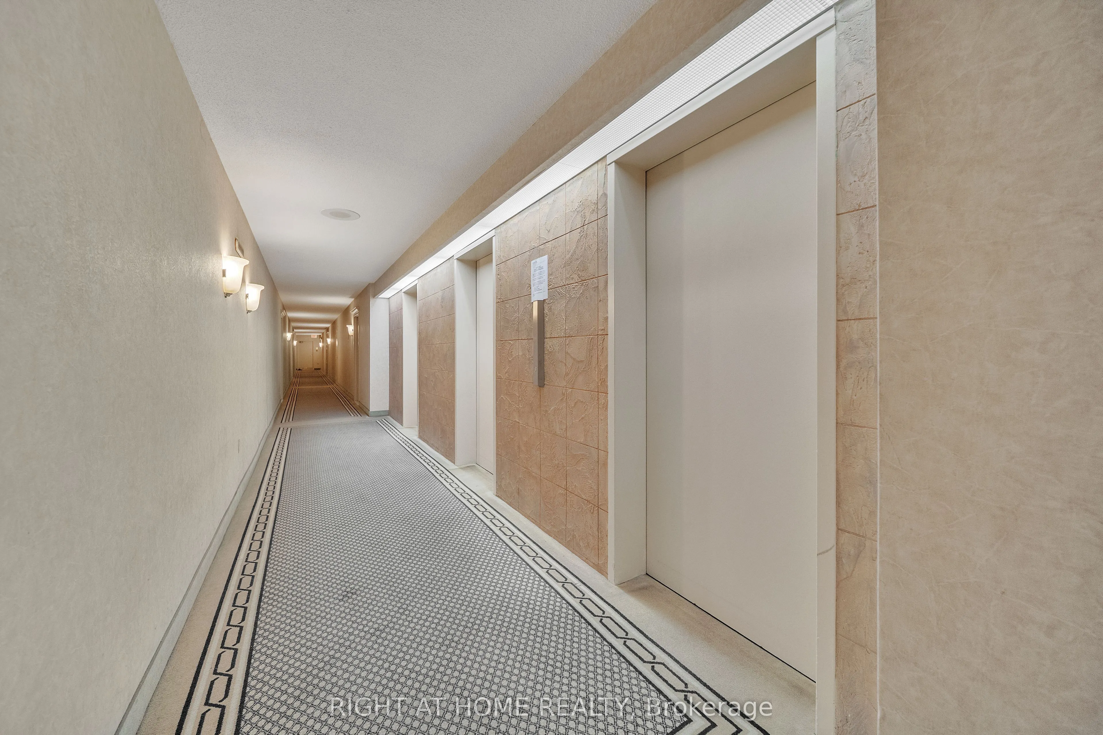 260 Seneca Hill Drive, #1415