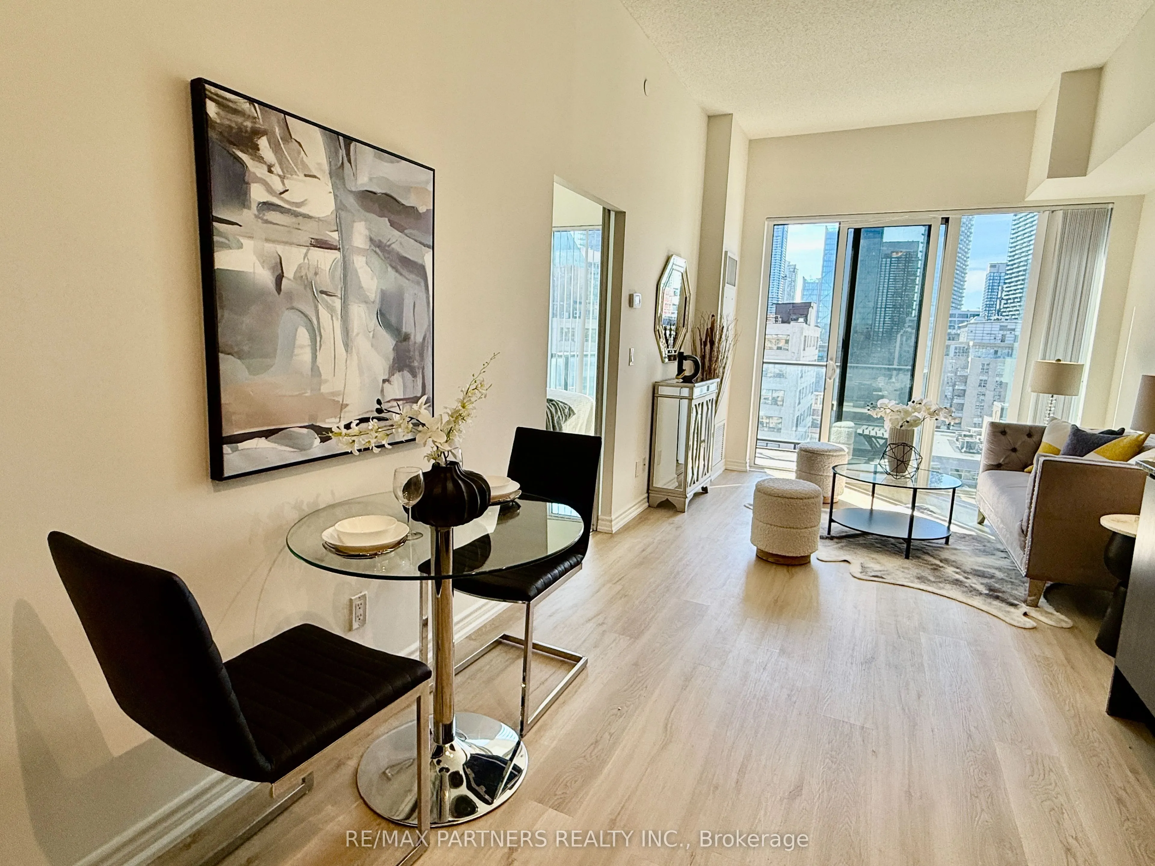 435 Richmond Street W #1106