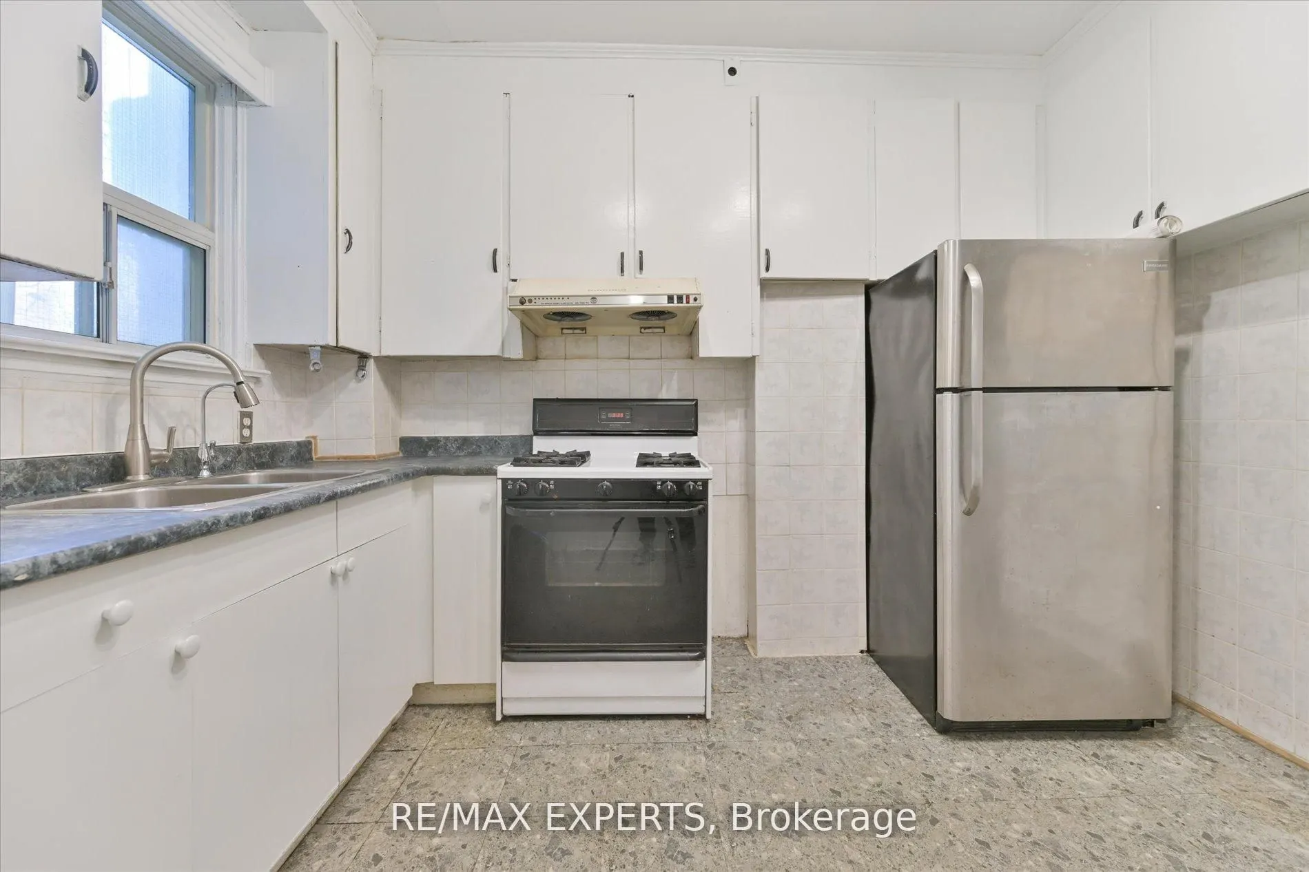18 Barton Avenue