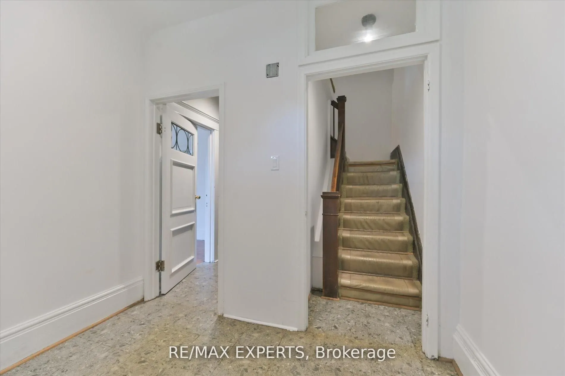18 Barton Avenue