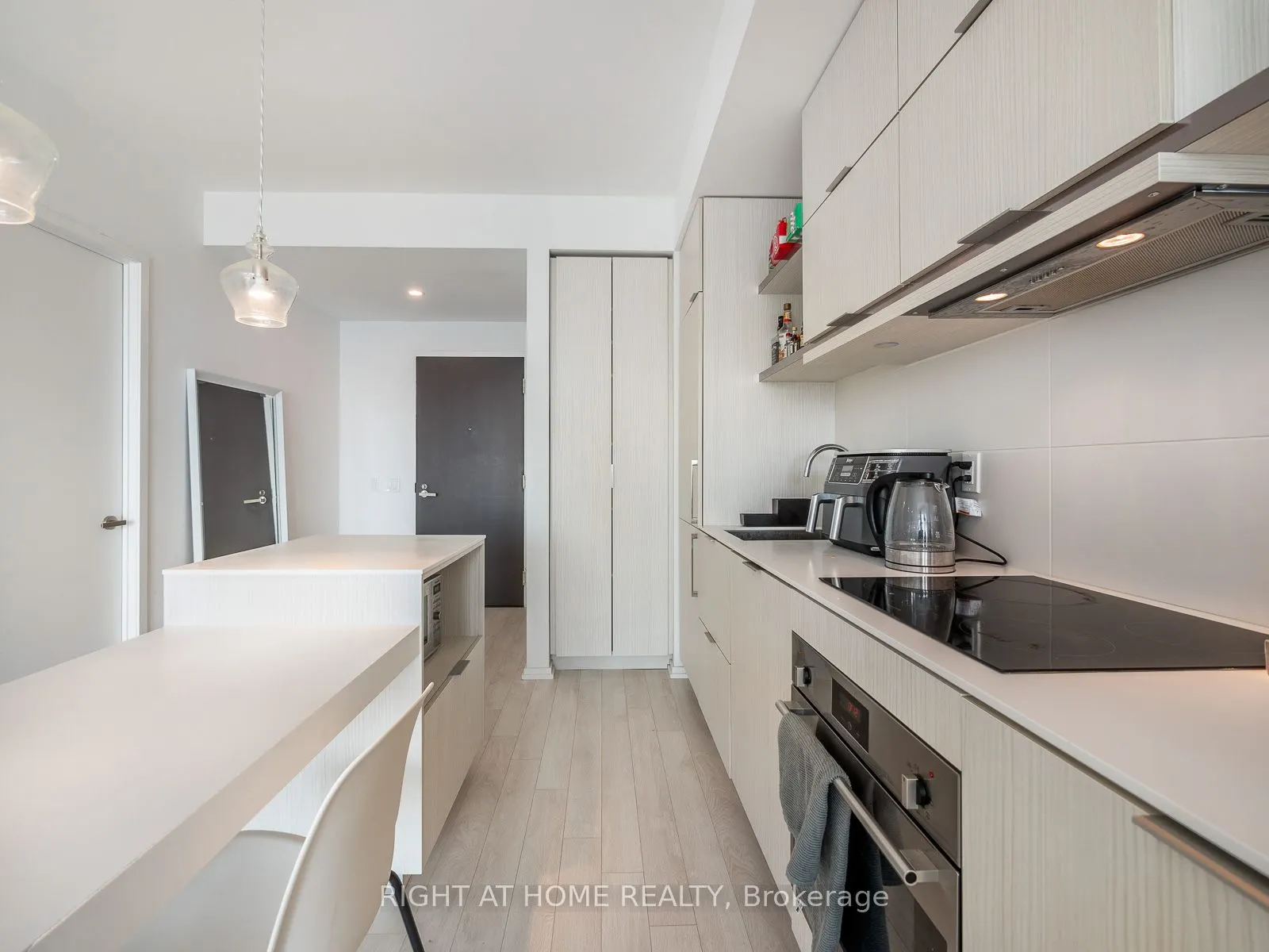197 Yonge Street, #5607
