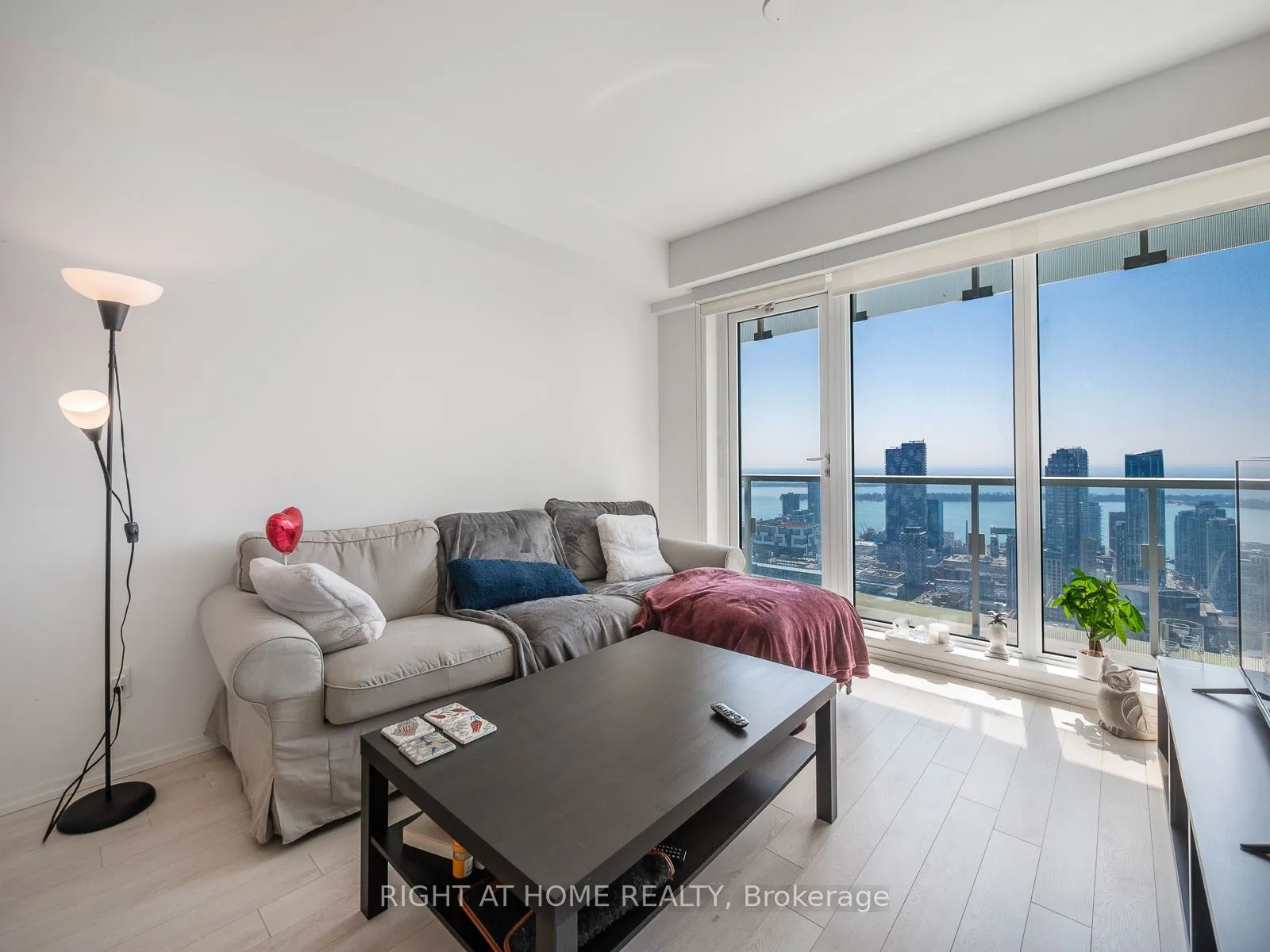 197 Yonge Street, #5607