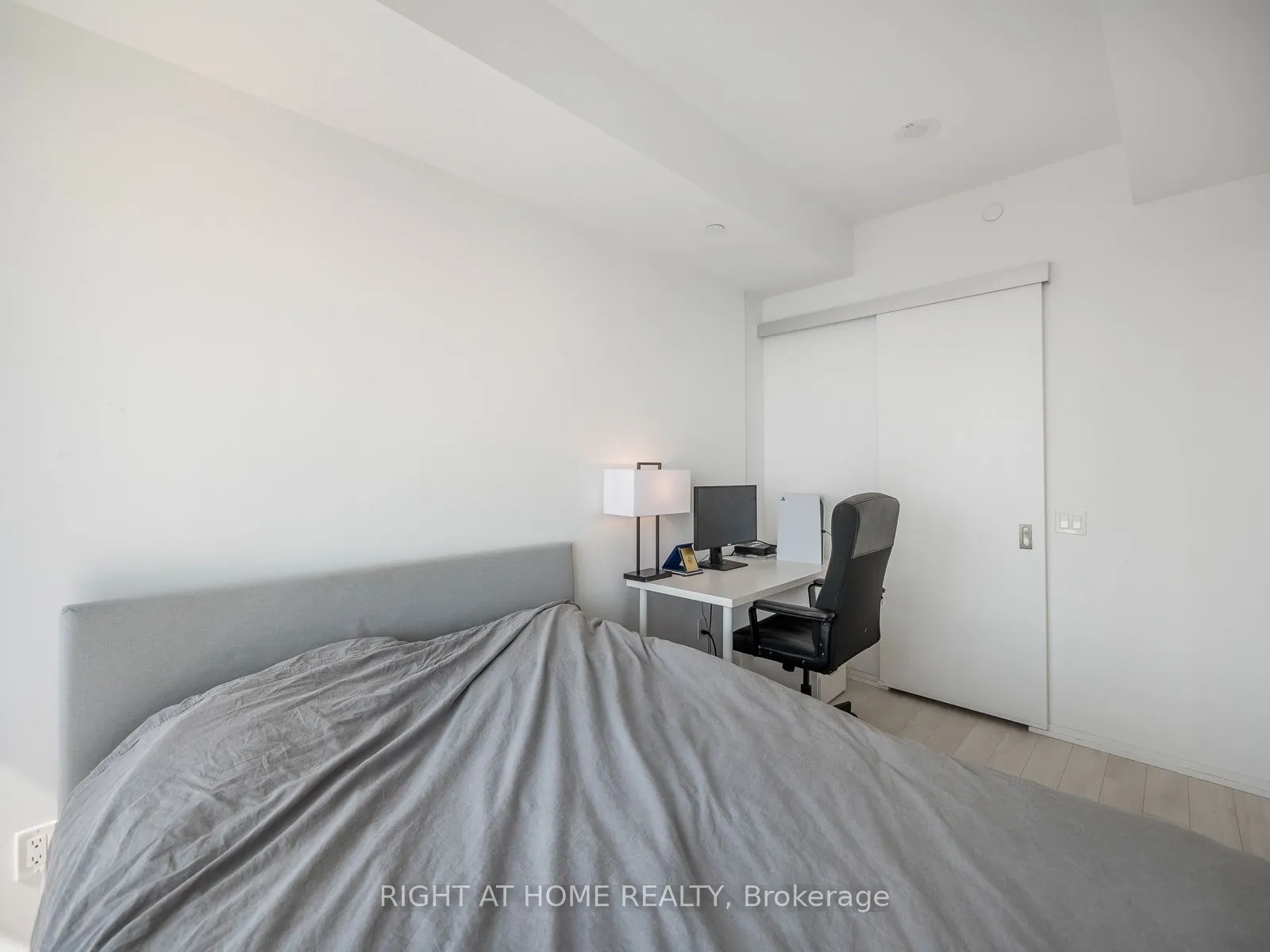197 Yonge Street, #5607