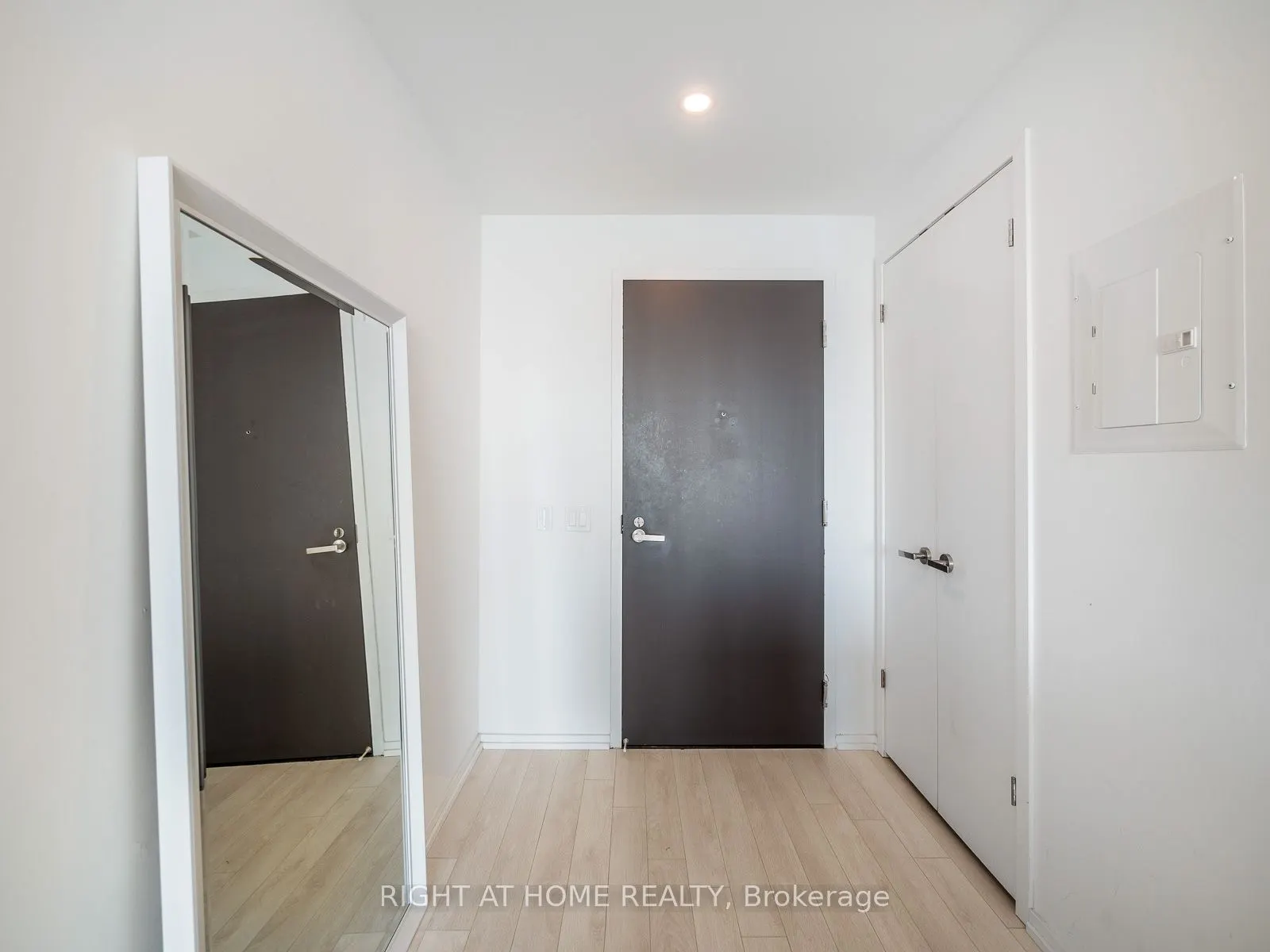 197 Yonge Street, #5607