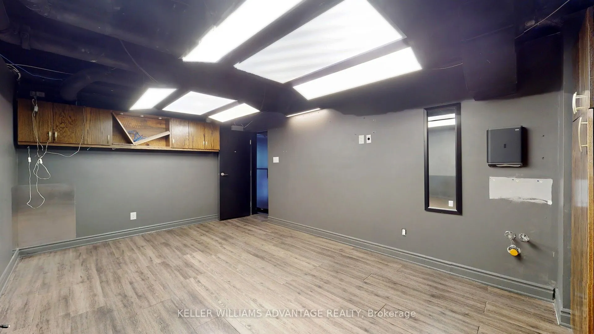 188 Spadina Avenue, #15-17