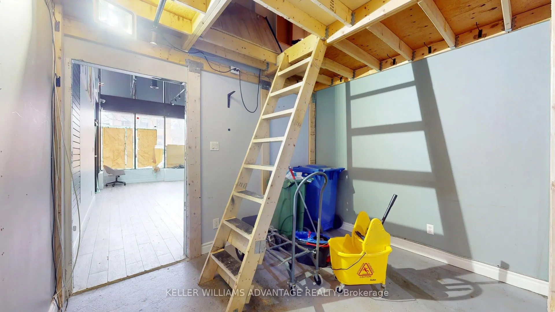 188 Spadina Avenue, #15-17