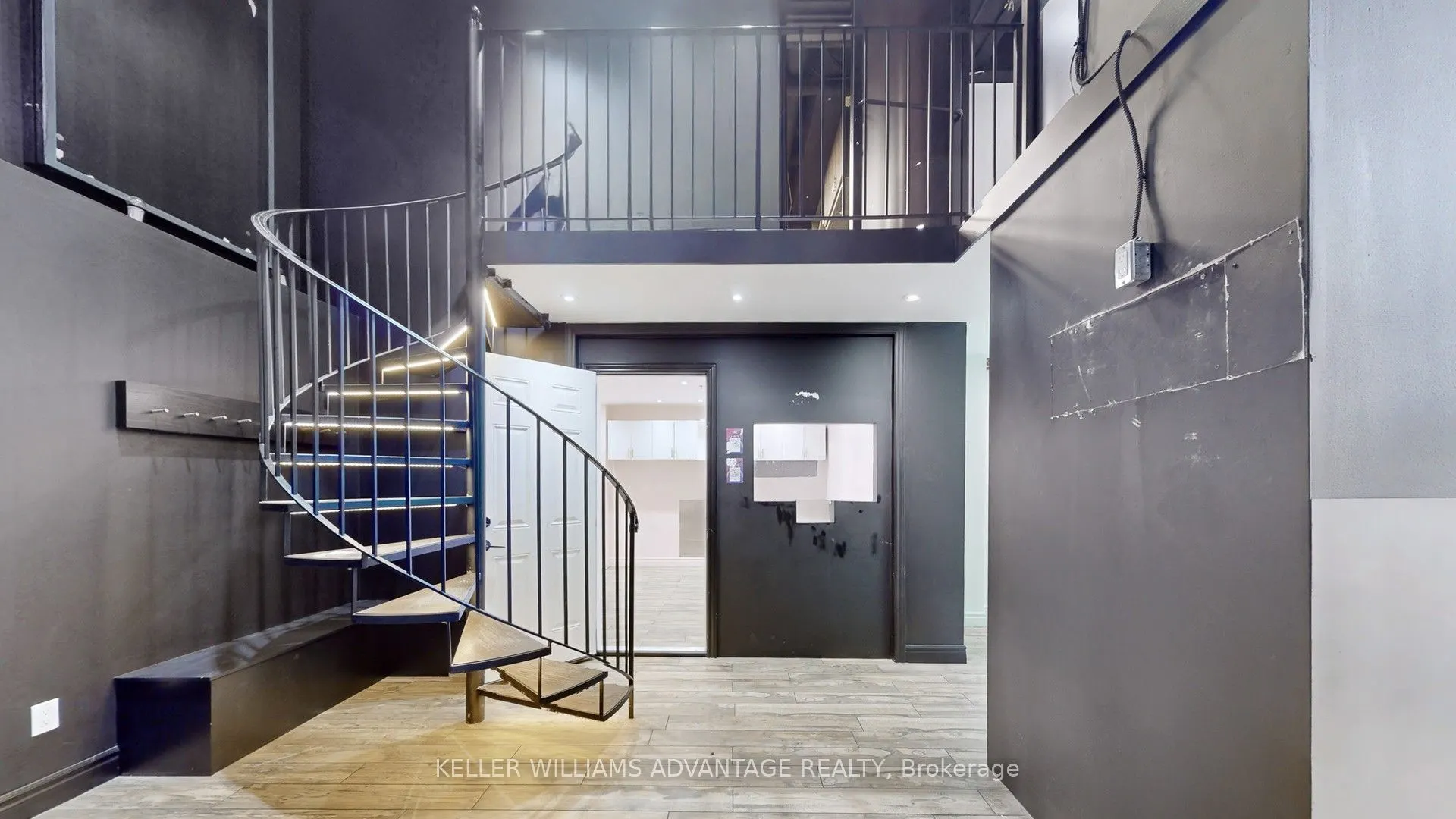 188 Spadina Avenue, #15-17