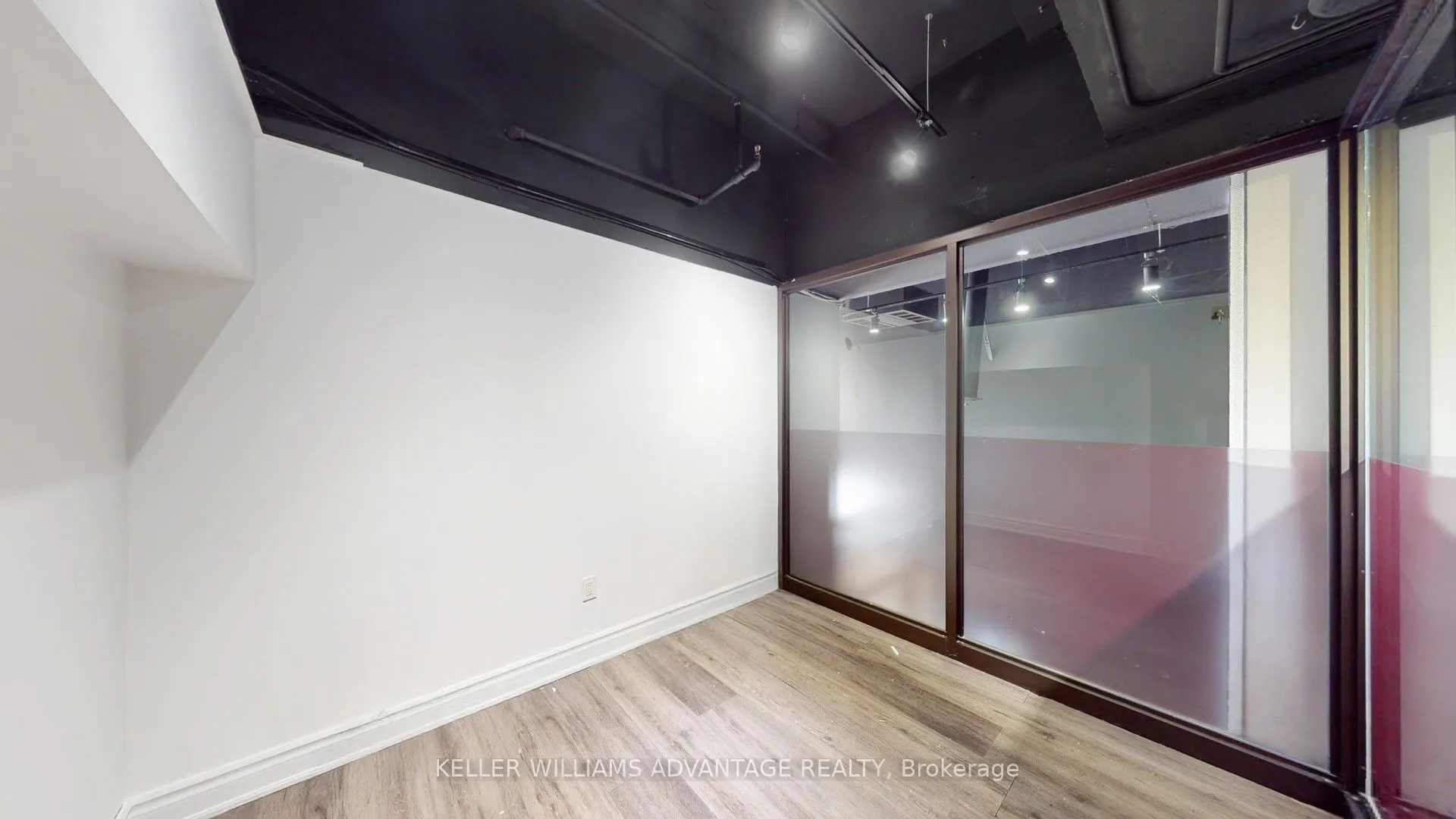 188 Spadina Avenue, #15-17