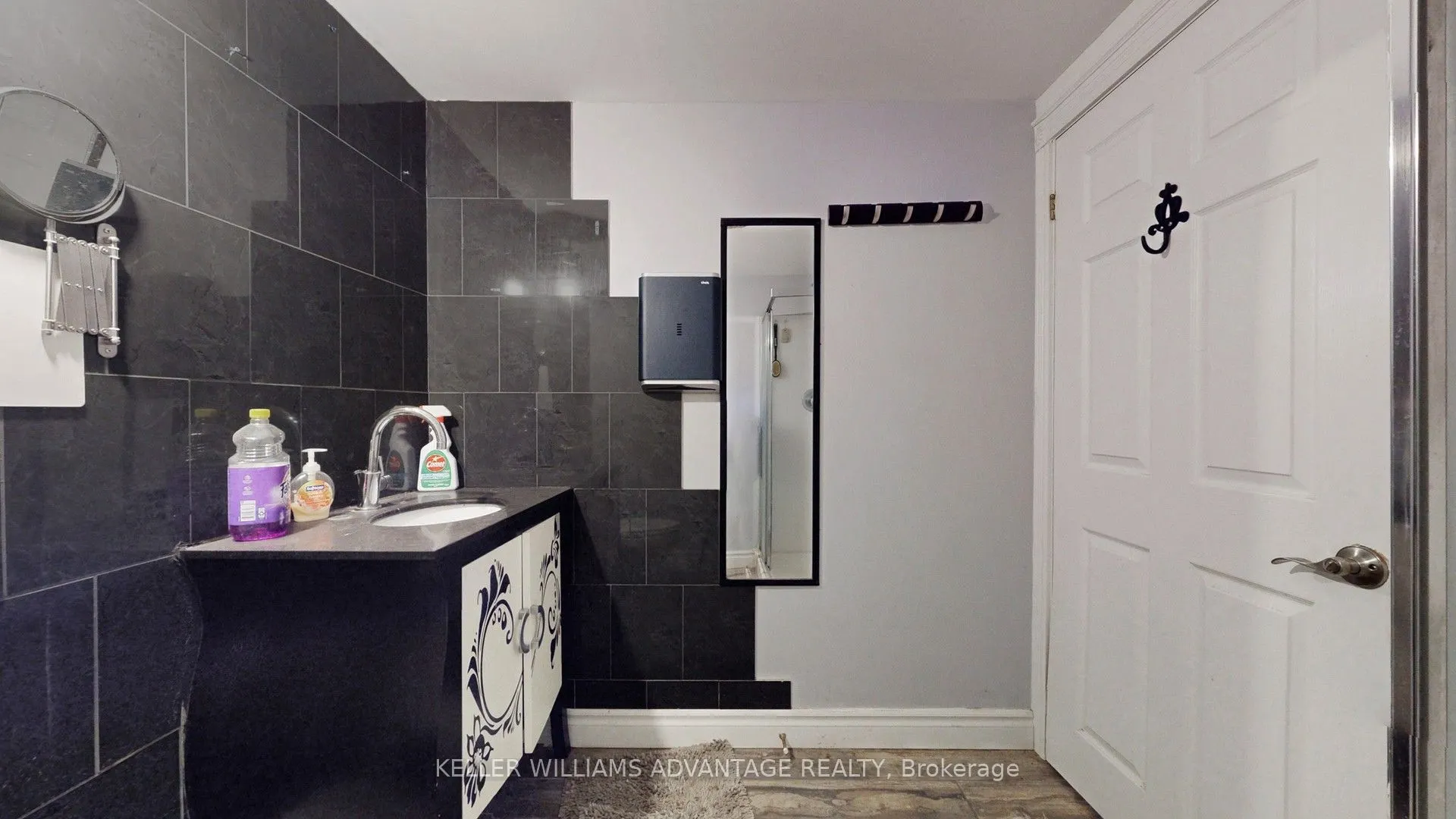 188 Spadina Avenue, #15-17
