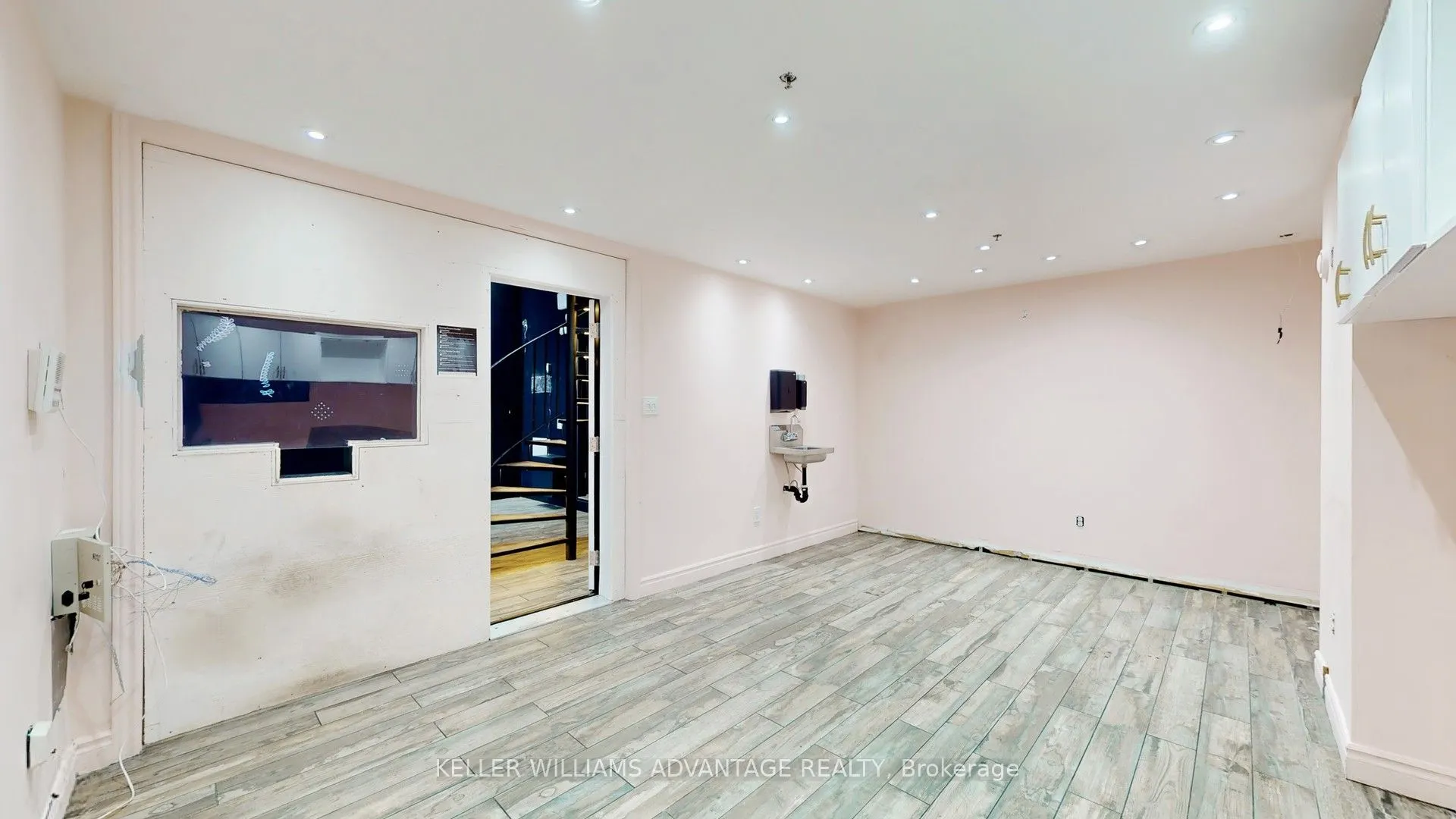 188 Spadina Avenue, #15-17