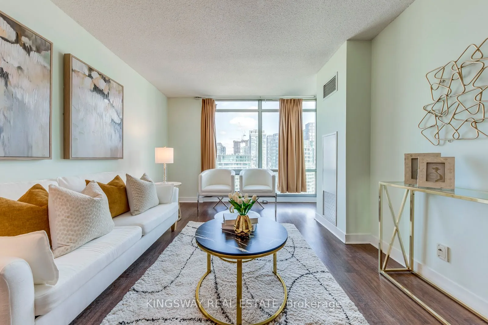 81 Navy Wharf Court #3511