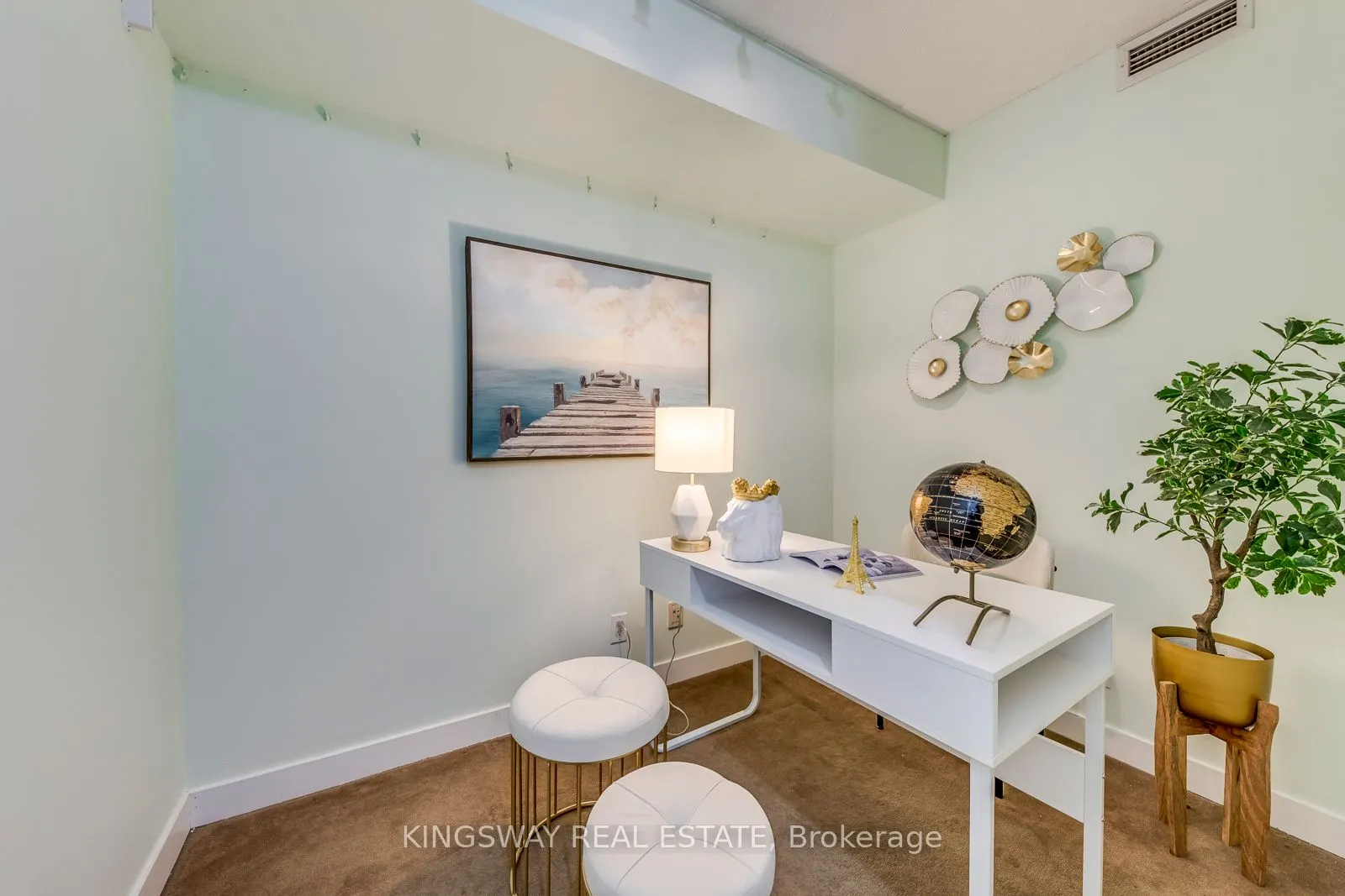 81 Navy Wharf Court #3511