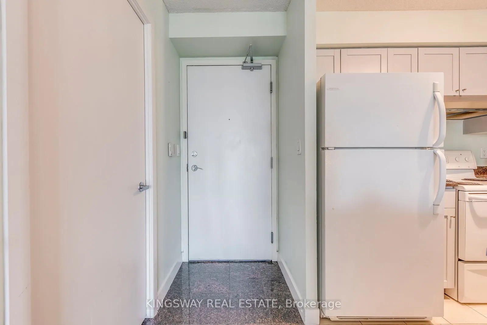 81 Navy Wharf Court #3511