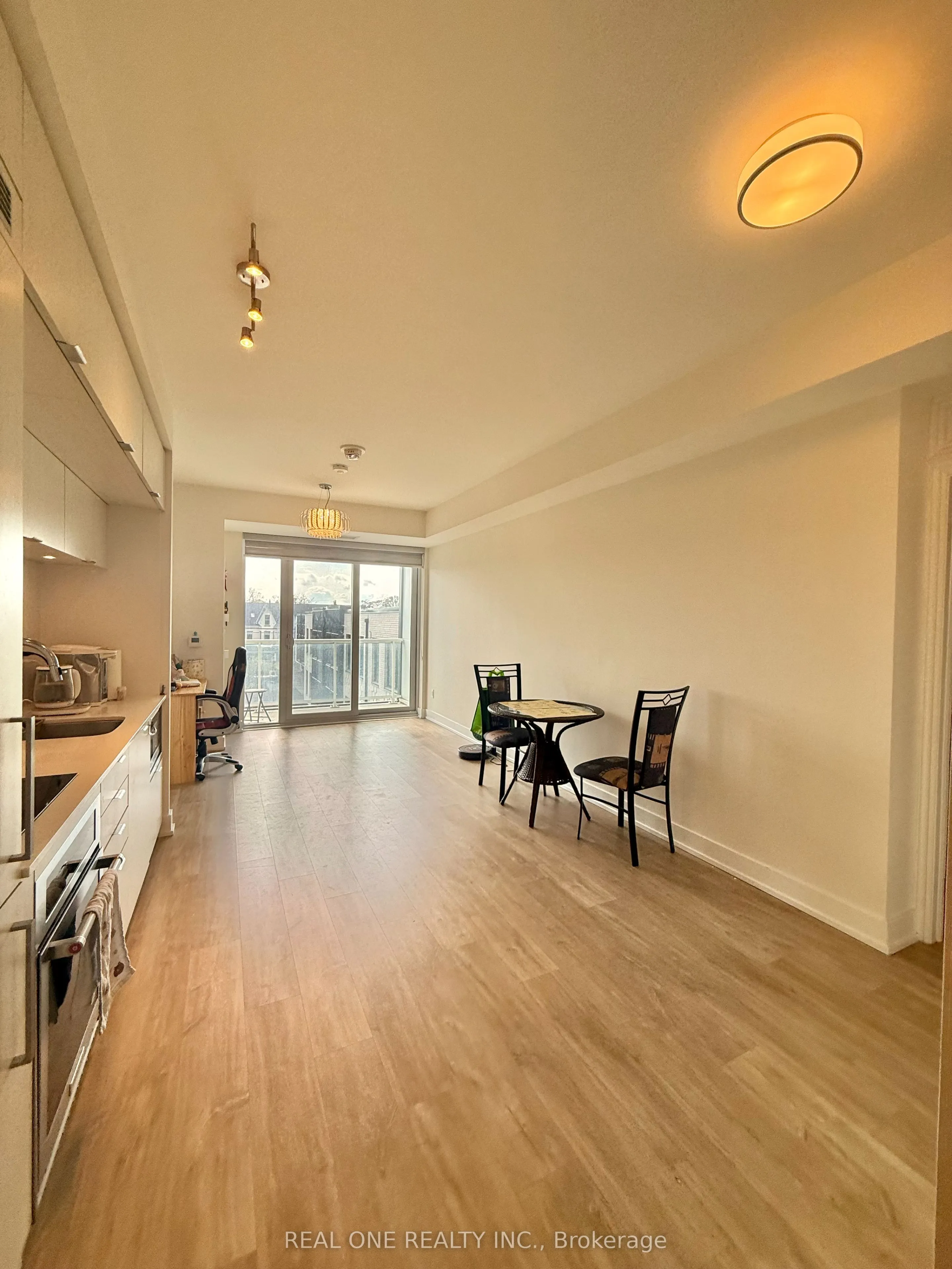 80 Vanauley Street, #303