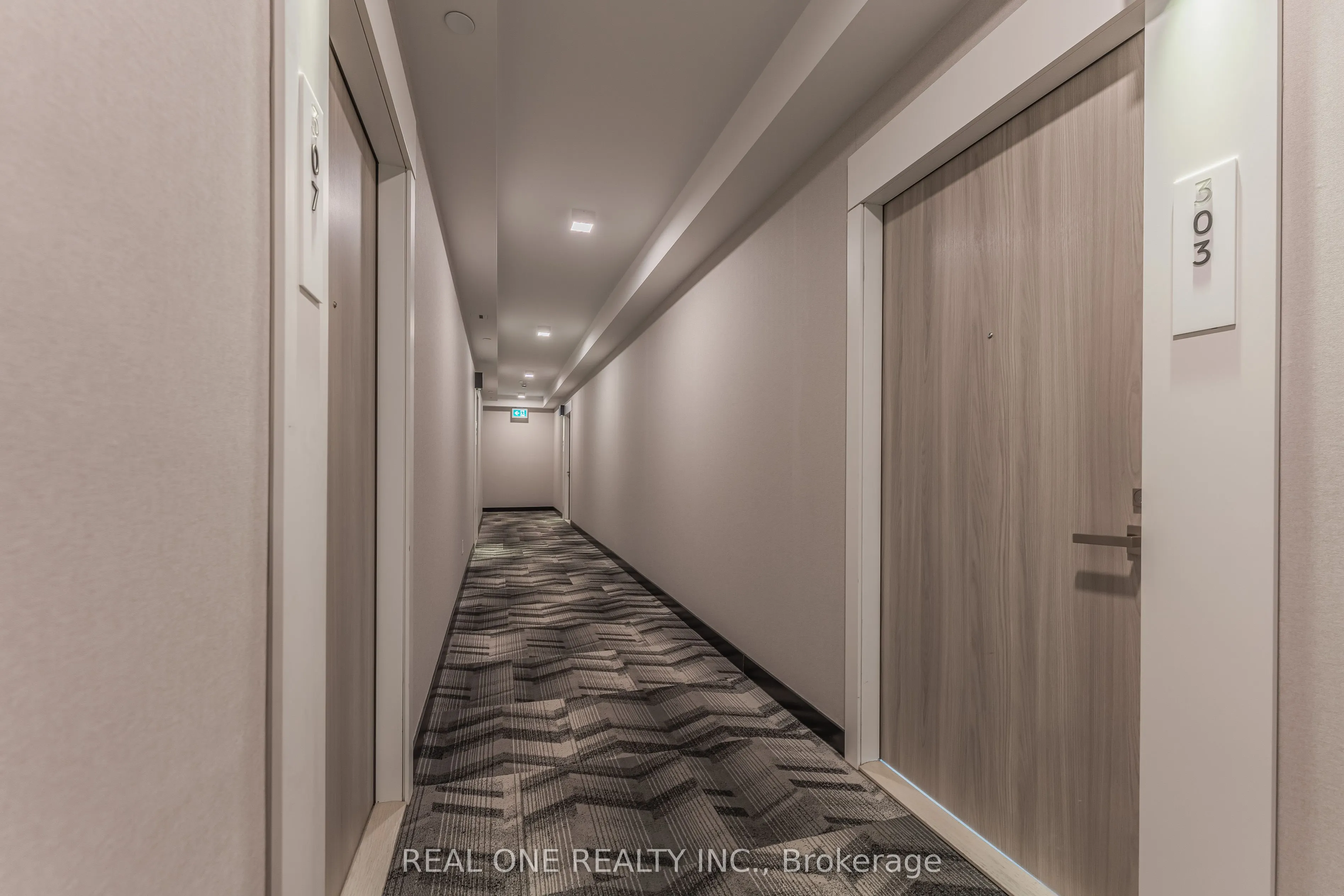 80 Vanauley Street, #303