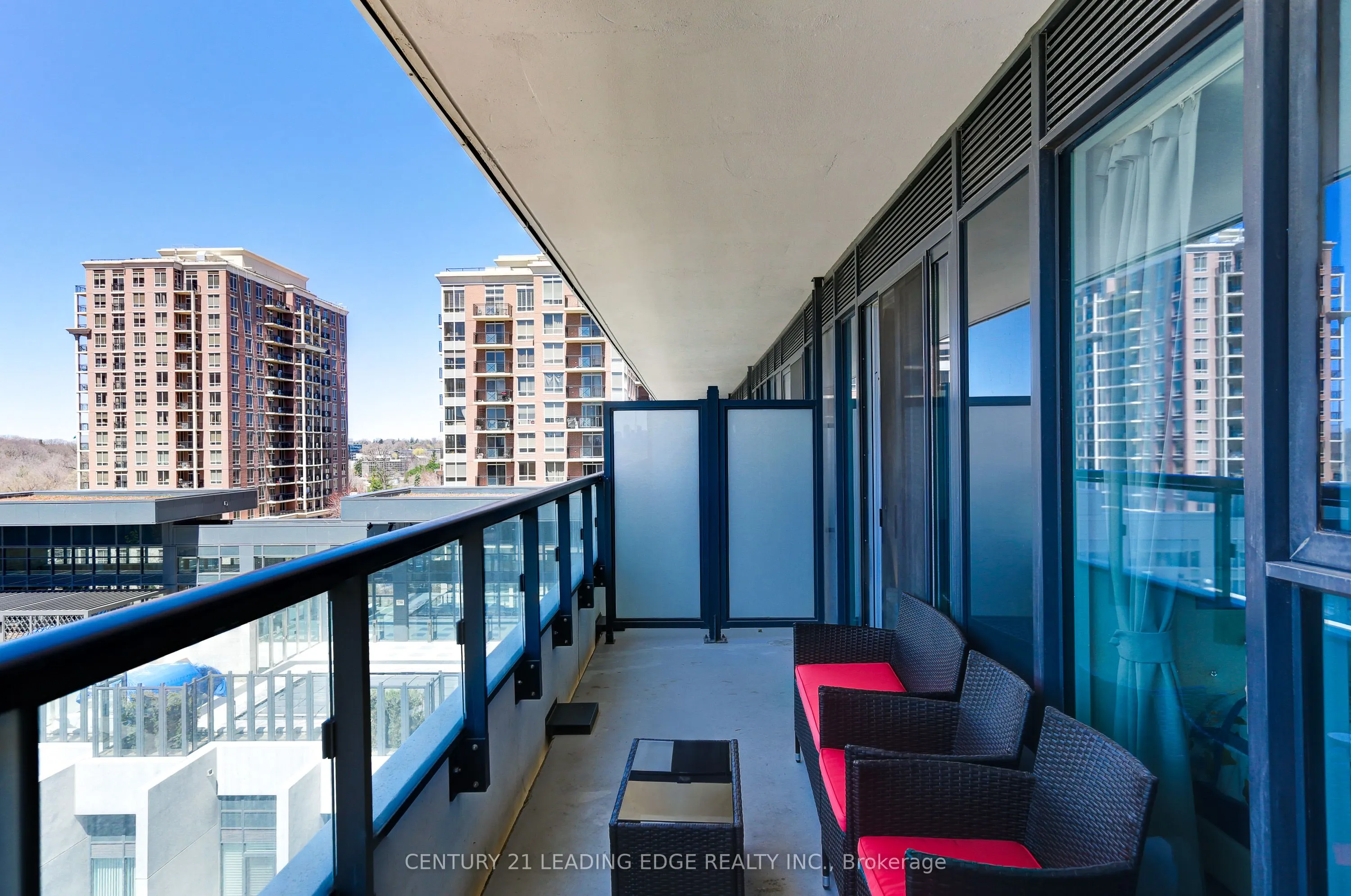 30 Inn On The Park Drive, #712