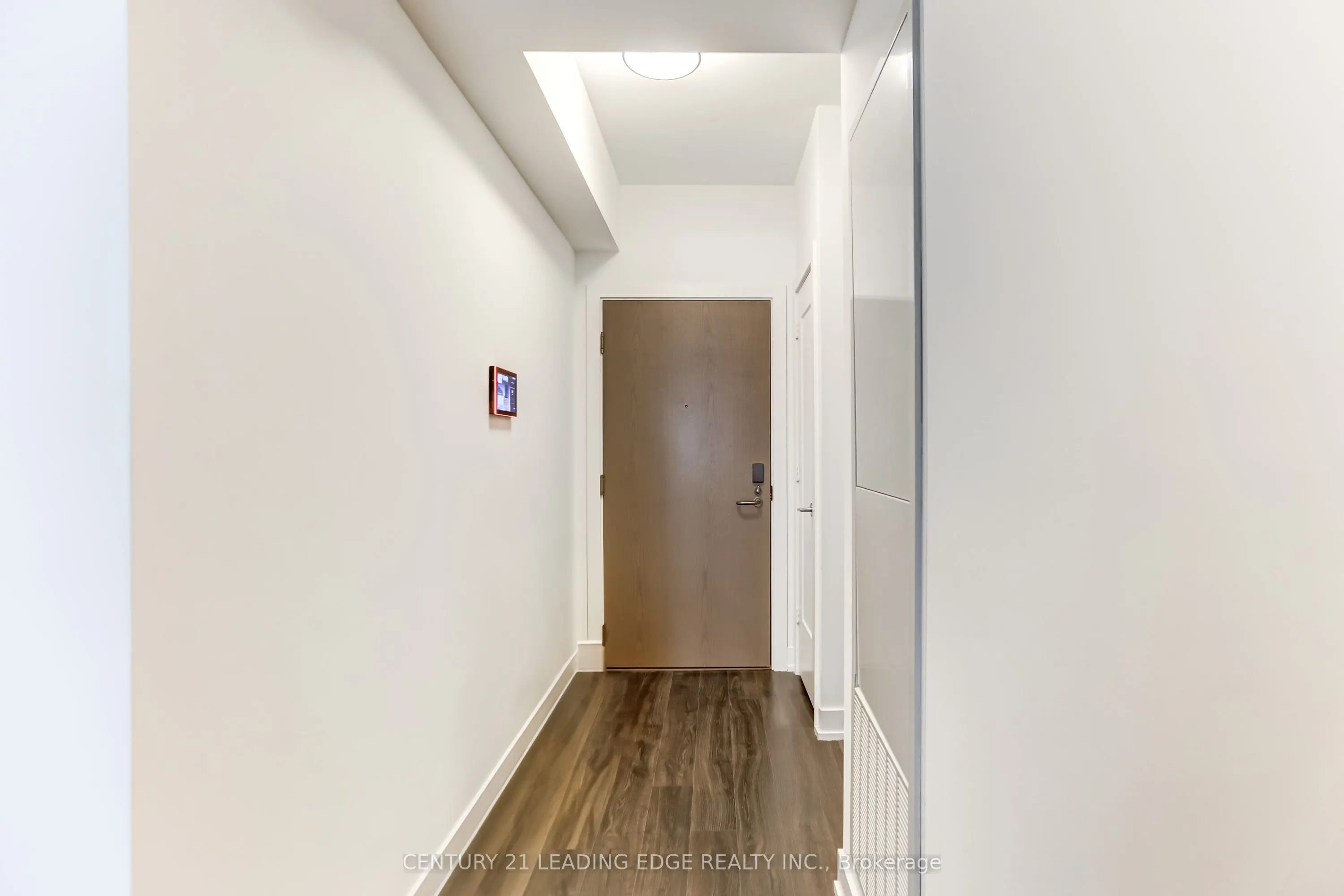 30 Inn On The Park Drive, #712