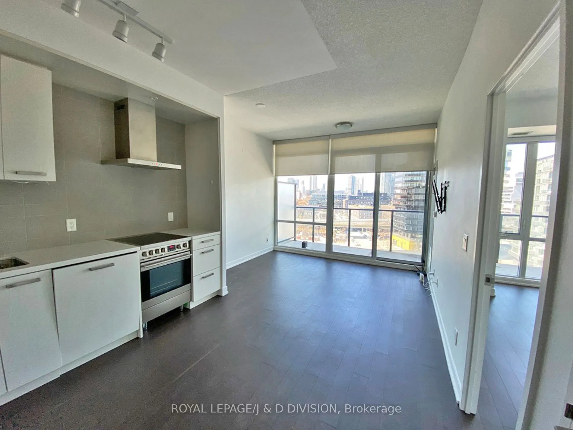 120 Bayview Avenue, #S811