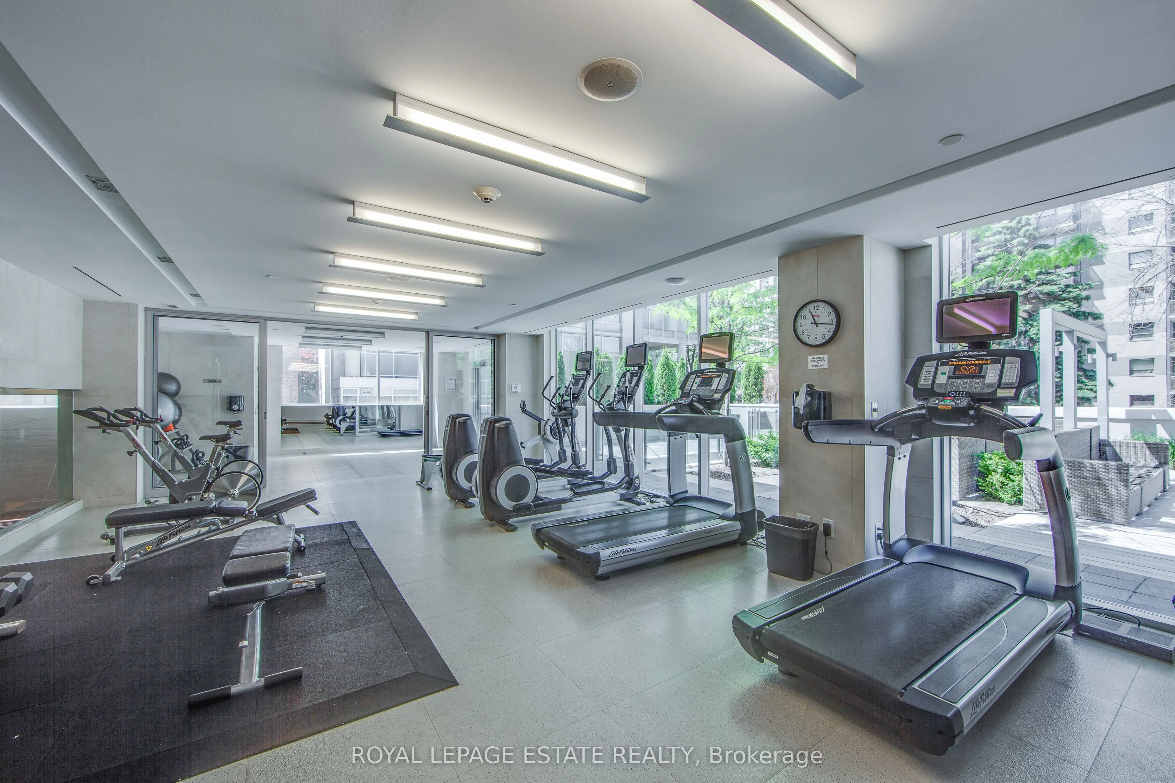 170 Avenue Road, #211