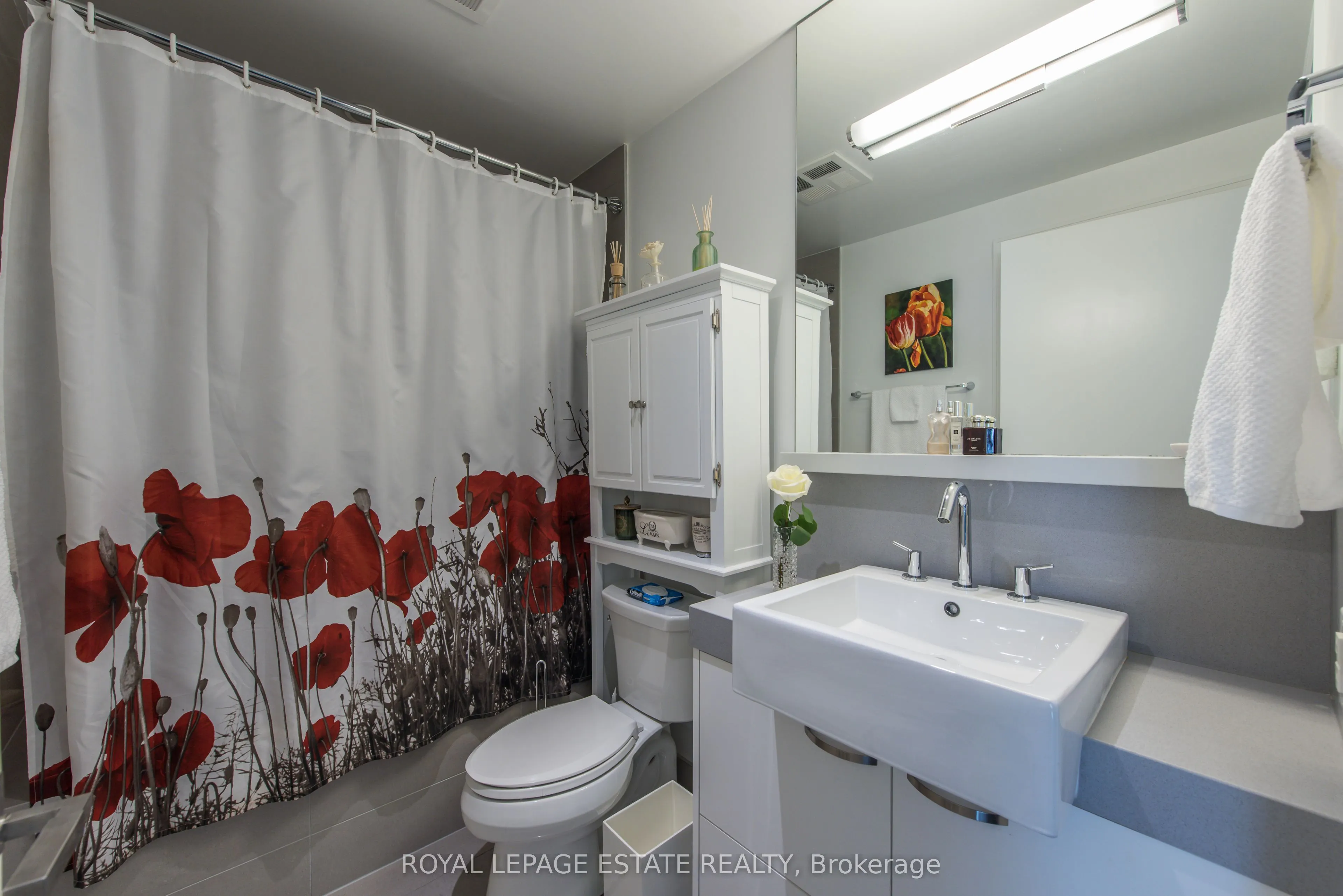 170 Avenue Road, #211