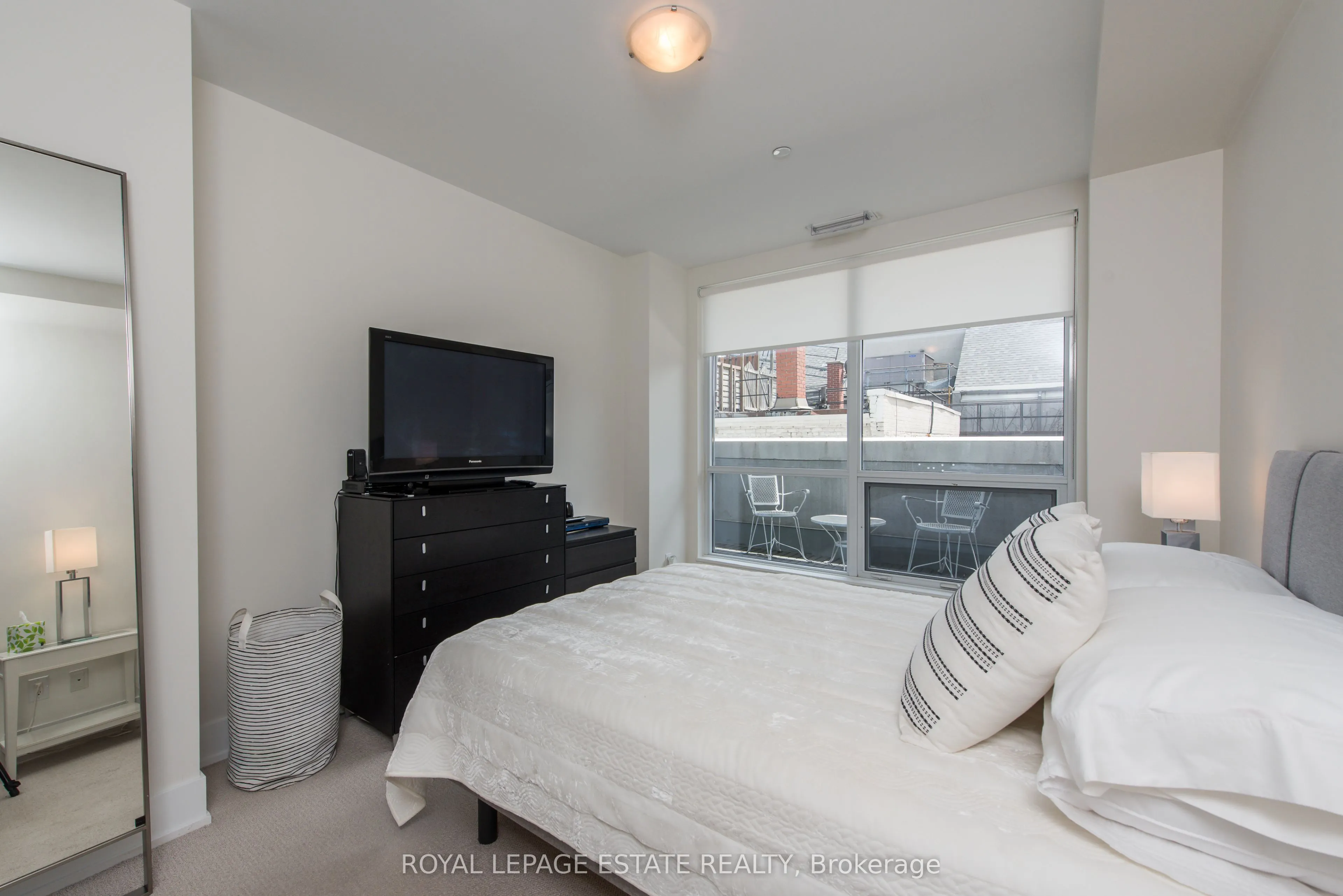 170 Avenue Road, #211