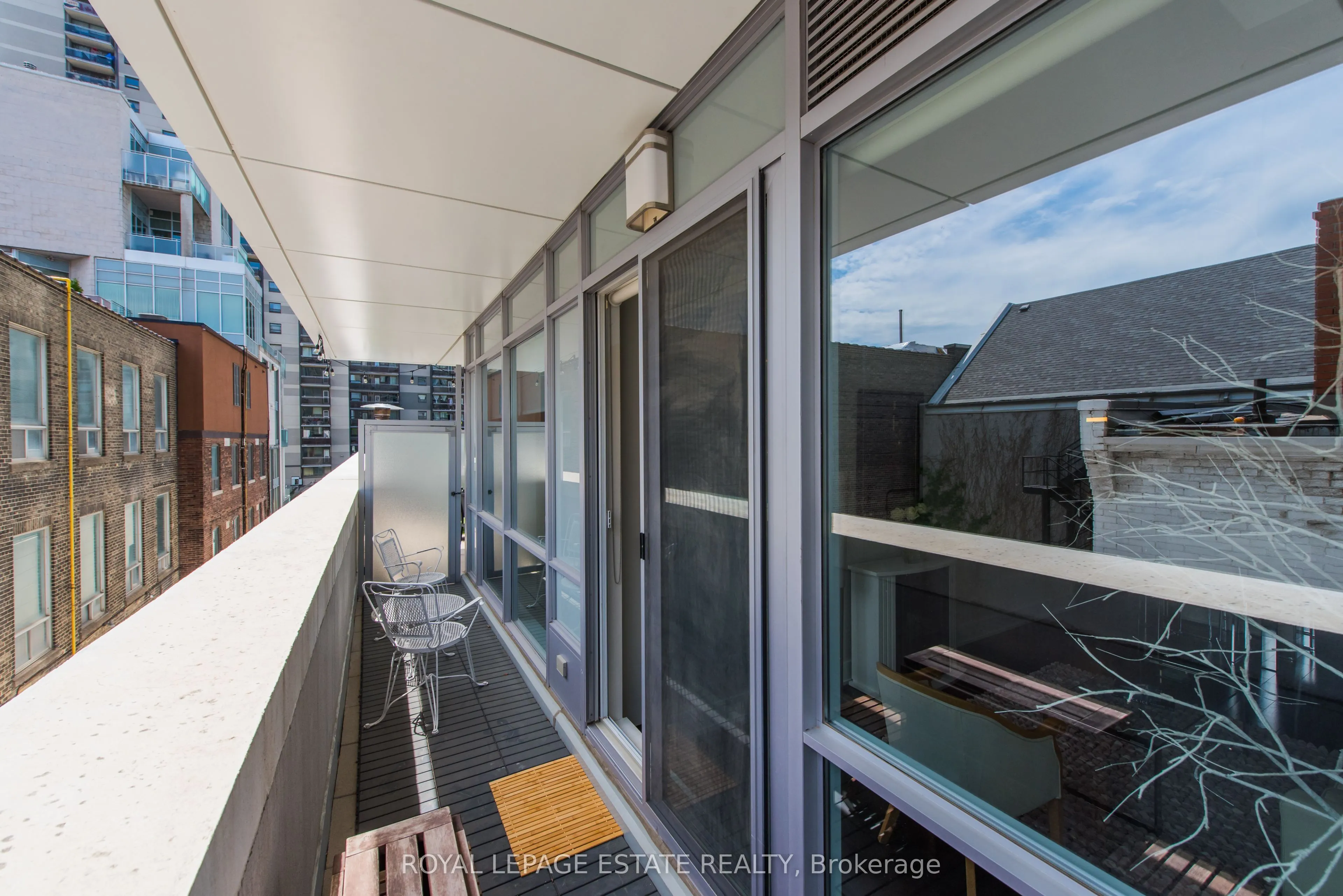170 Avenue Road, #211