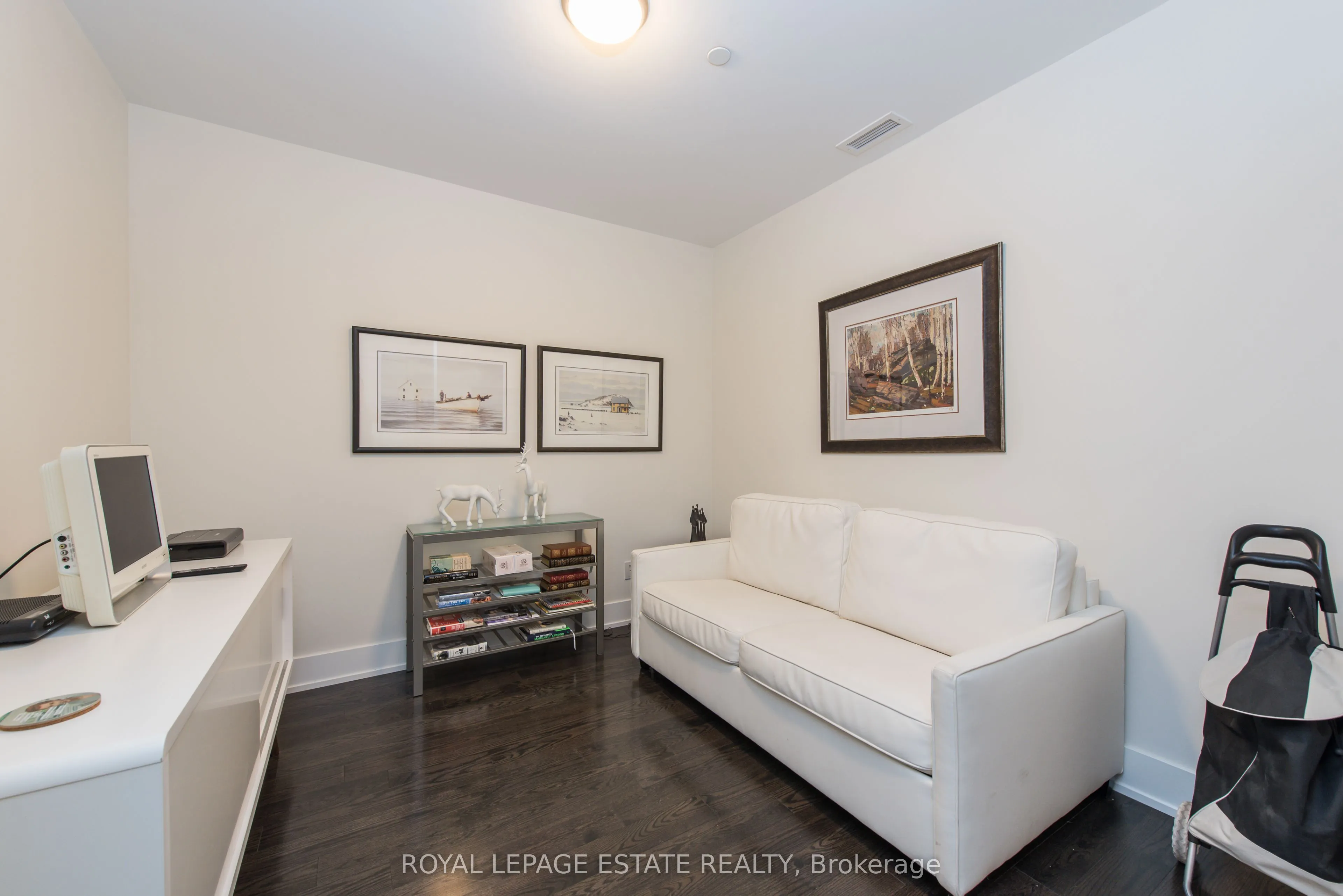 170 Avenue Road, #211