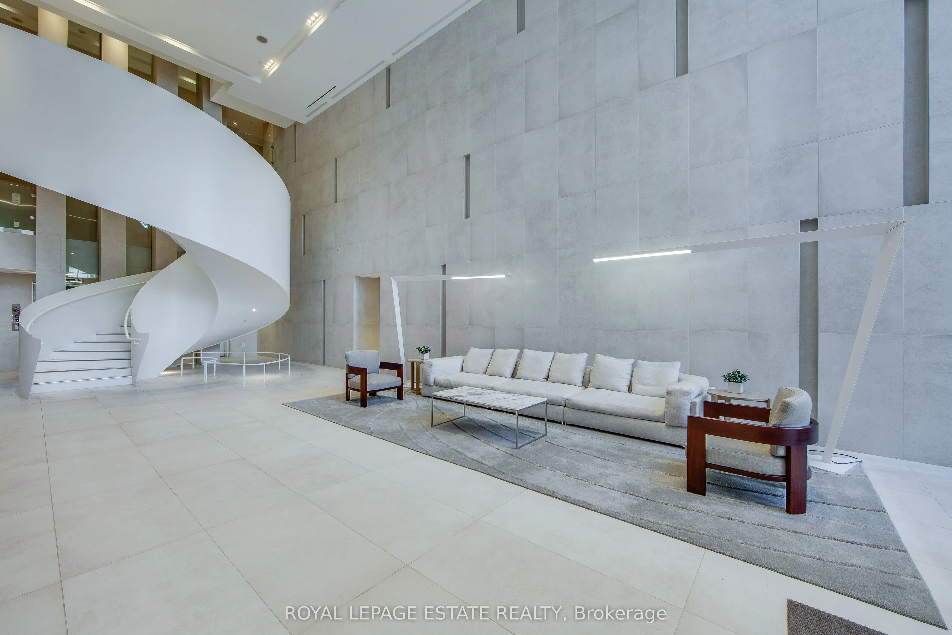 170 Avenue Road, #211