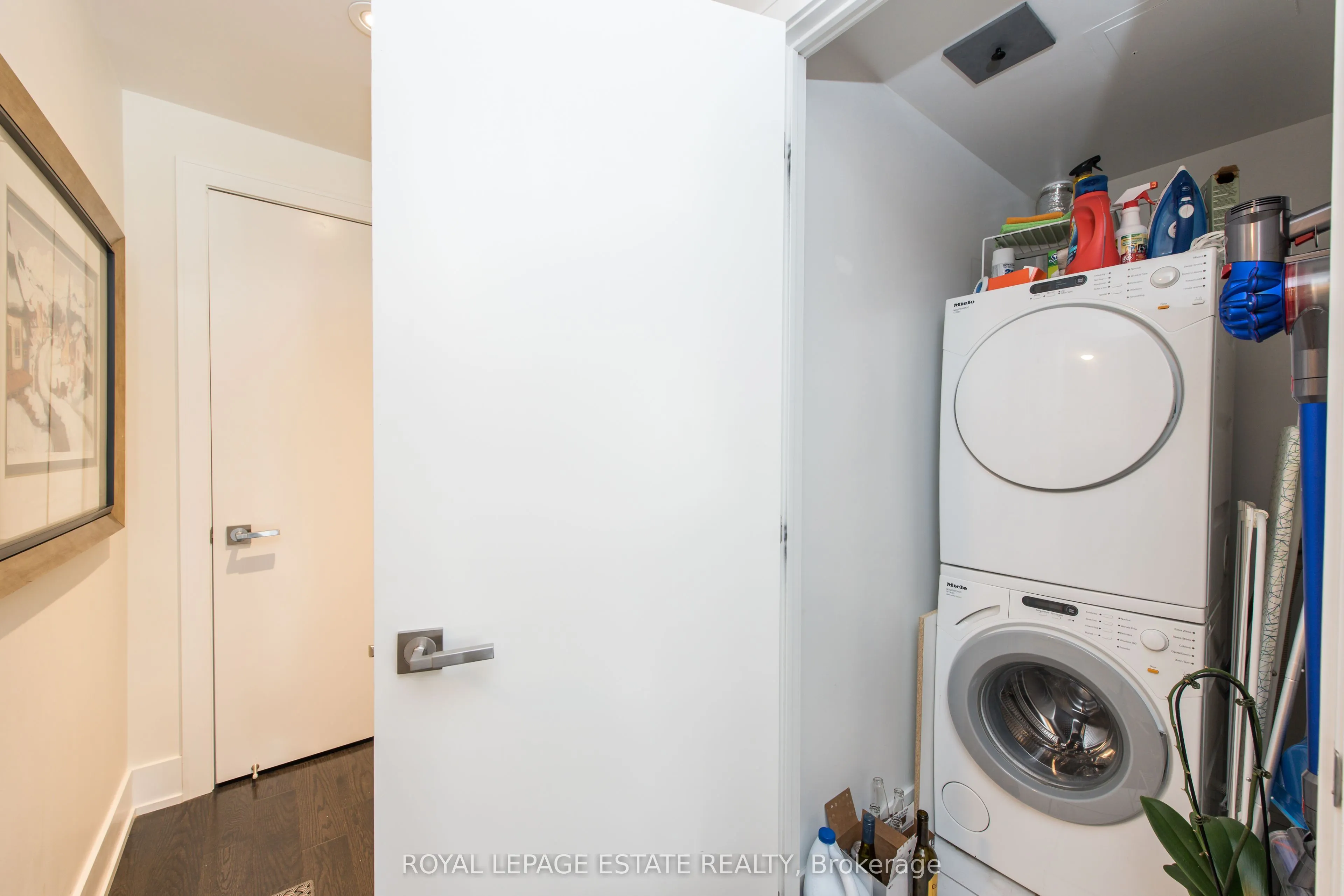 170 Avenue Road, #211