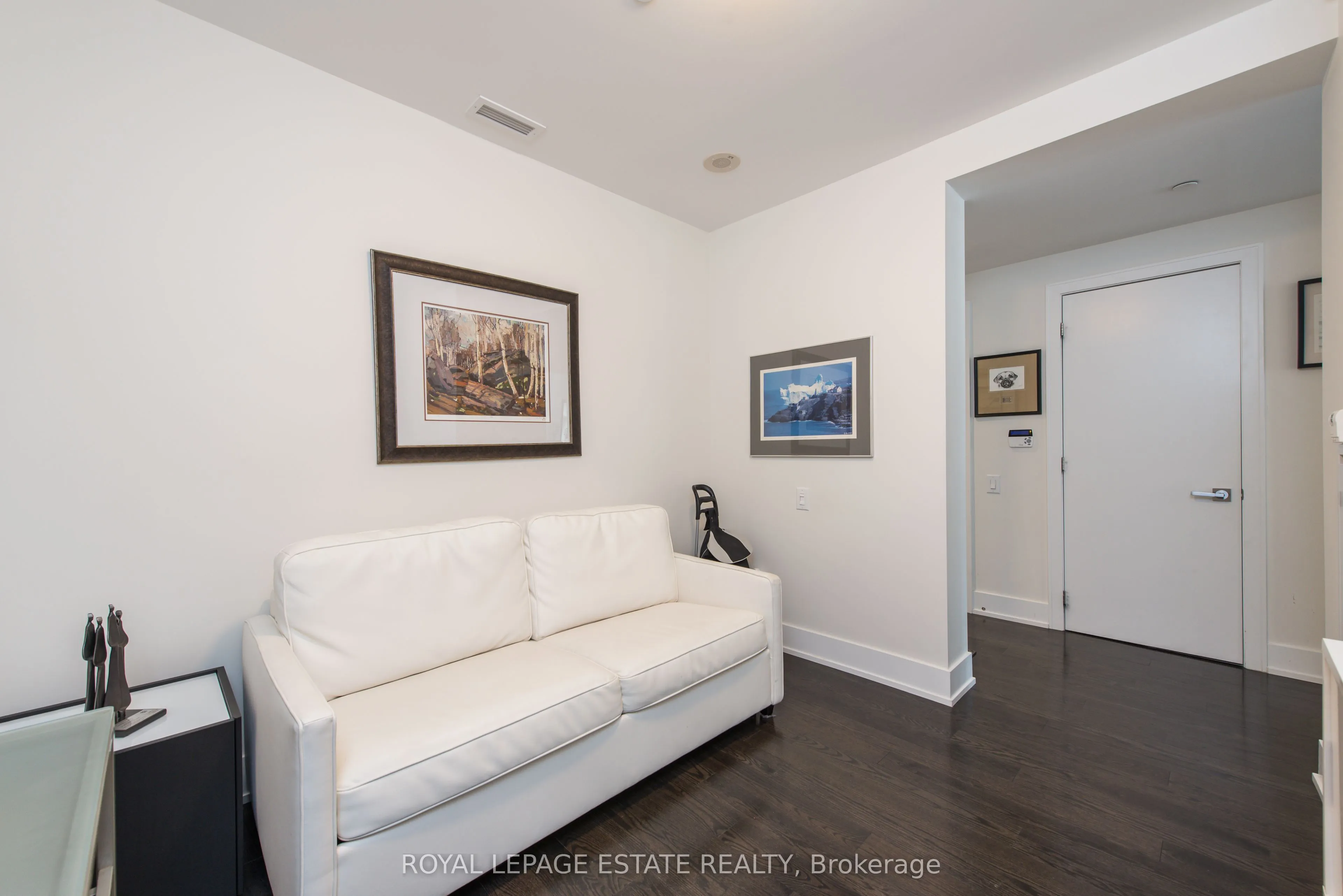 170 Avenue Road, #211