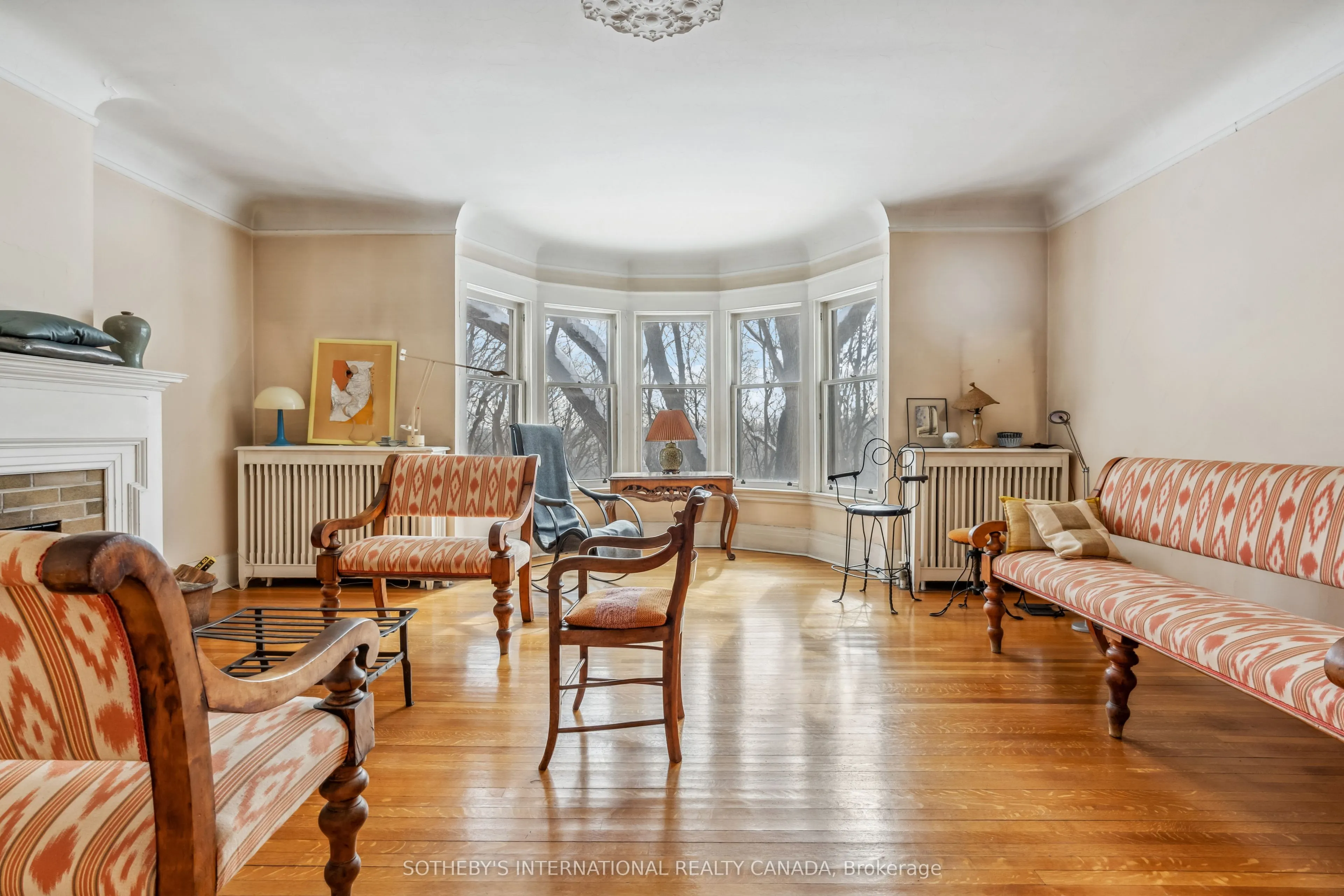 27 Old Yonge Street