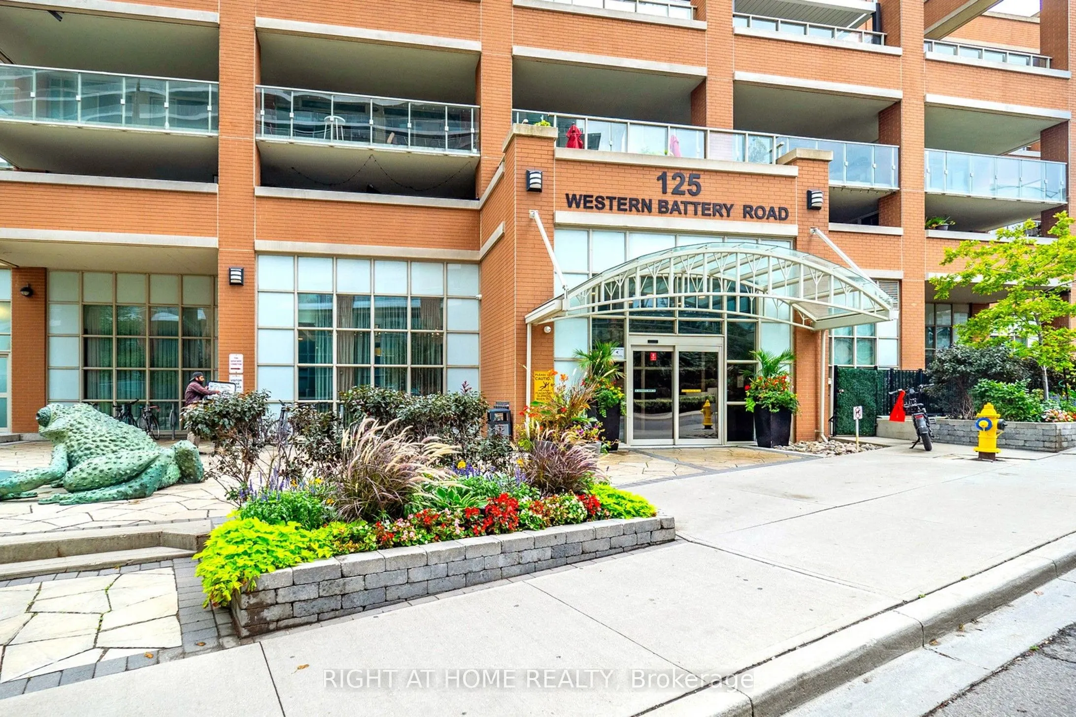 125 Western Battery Road, #2415