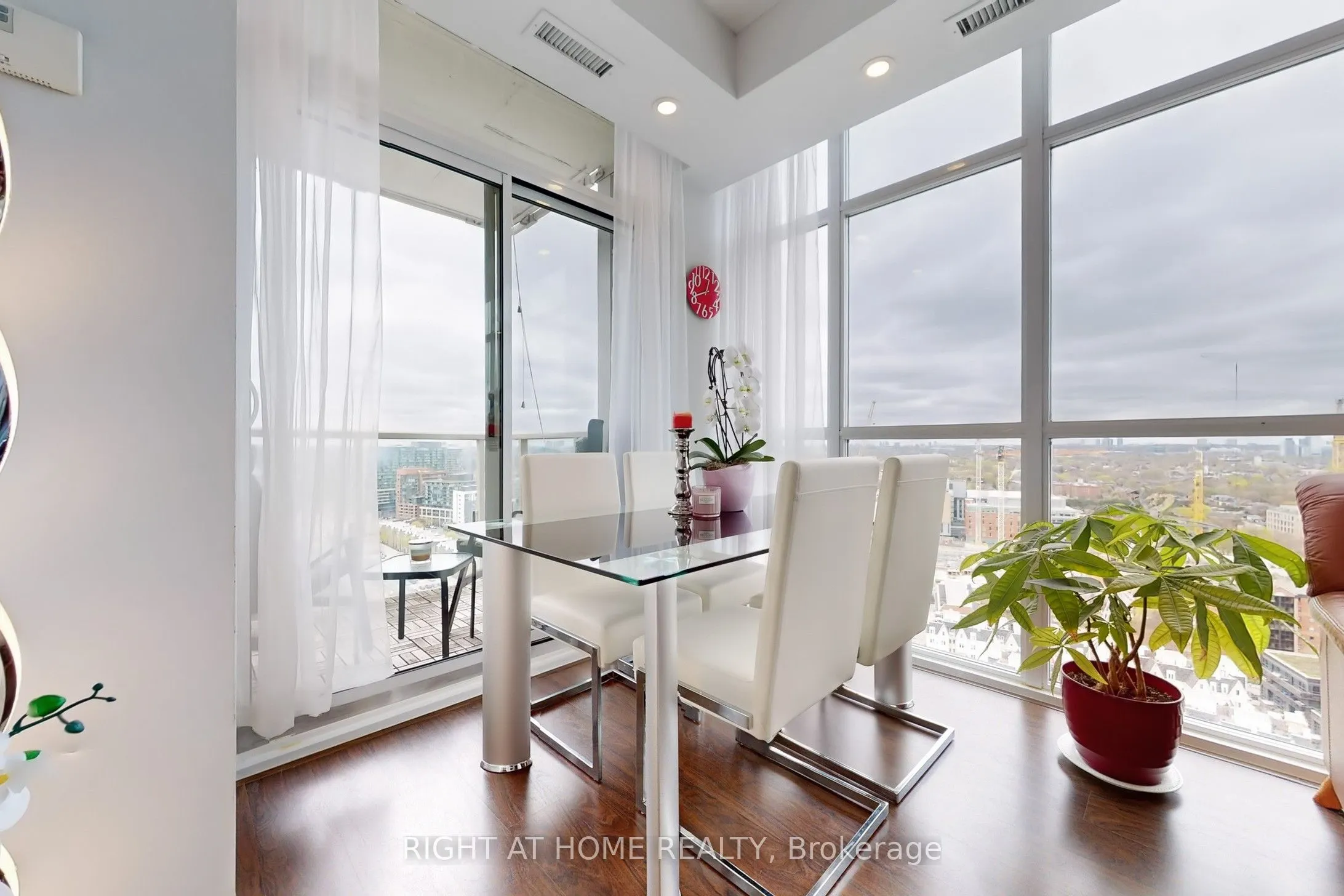 125 Western Battery Road, #2415
