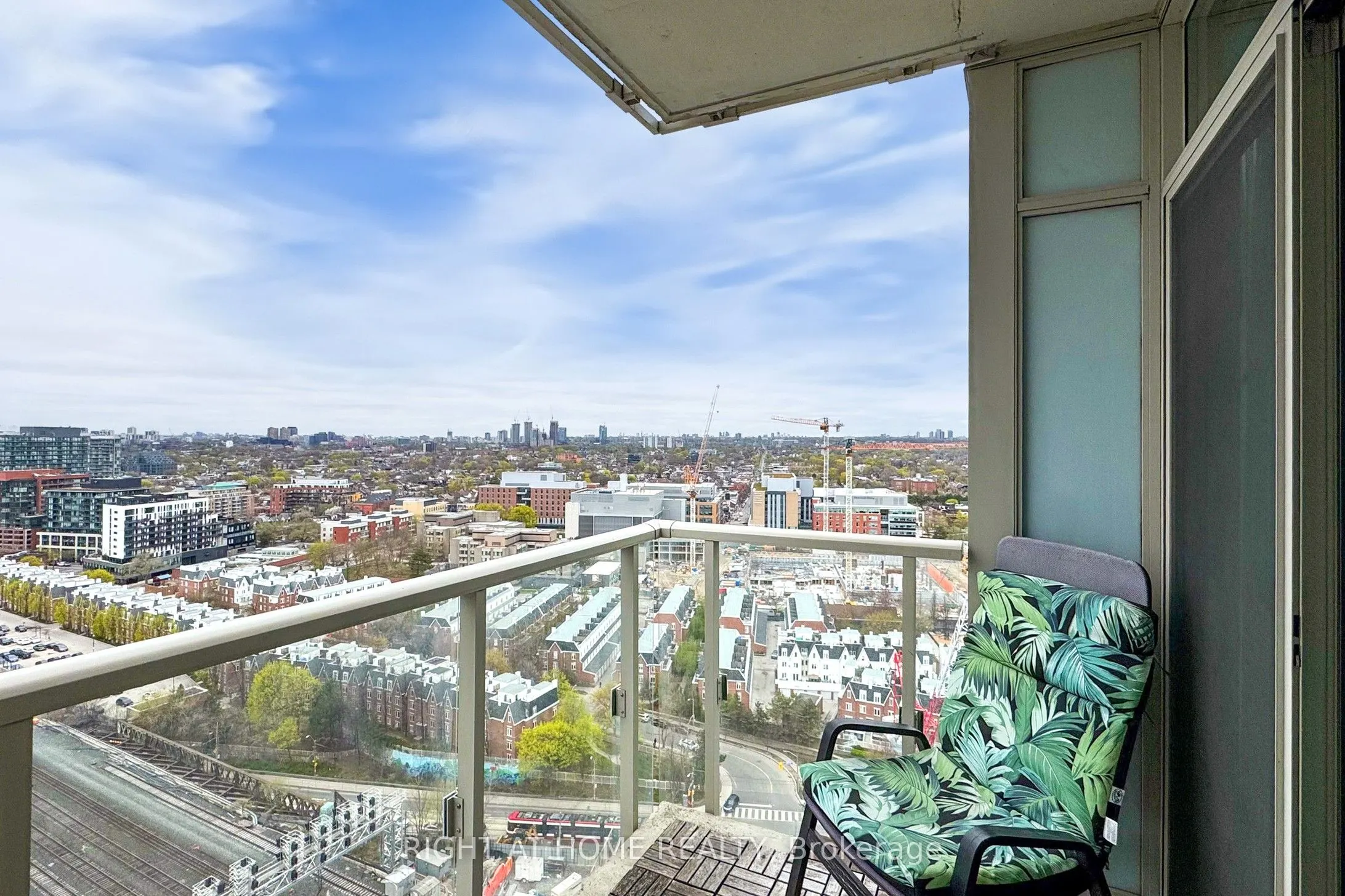 125 Western Battery Road, #2415
