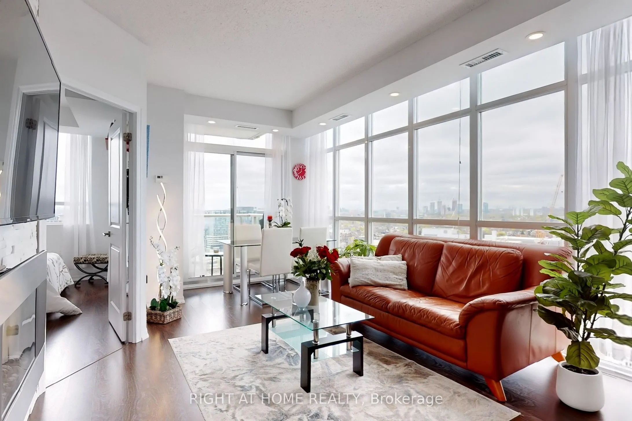 125 Western Battery Road, #2415